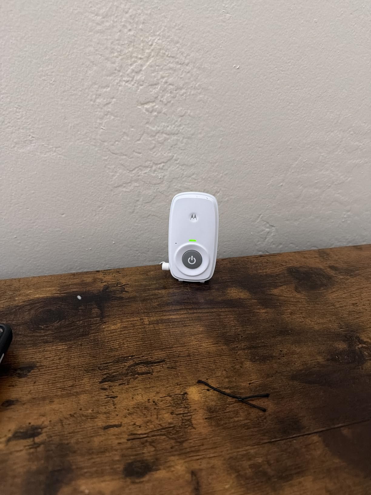 Motorola Nursery Baby Monitor Audio Only, No WiFi, Long Range AM21 with Private Connection, Cry Detection, Volume Control, Portable Parent Unit, Ideal for Safe Monitoring customer photo 1