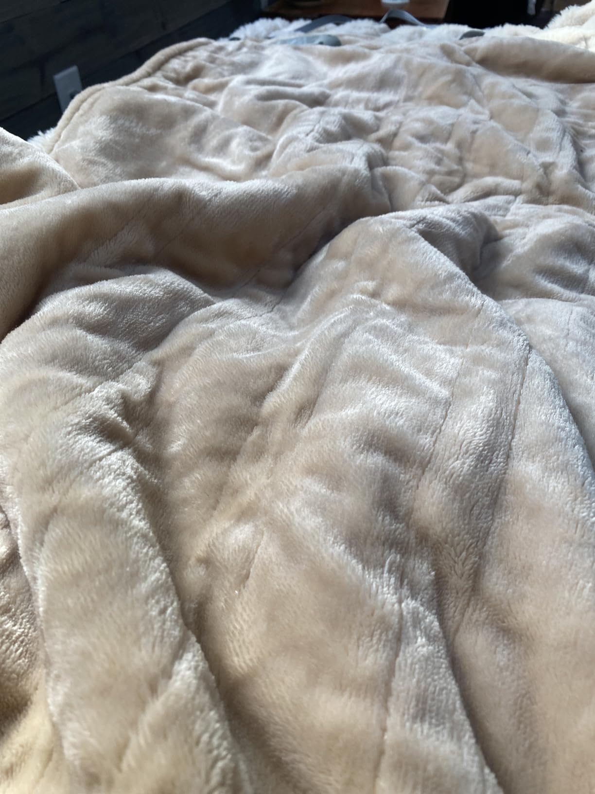 Beautyrest Heated Blanket, Eletric Throw Blanket, Soft, Warm, Reversible Plush - Sherpa Heating Blanket Throw for Office, Couch, 3 Heat Settings, 2 hr Auto Shut Off, Machine Washable, 50 x 60 Blue customer photo 1
