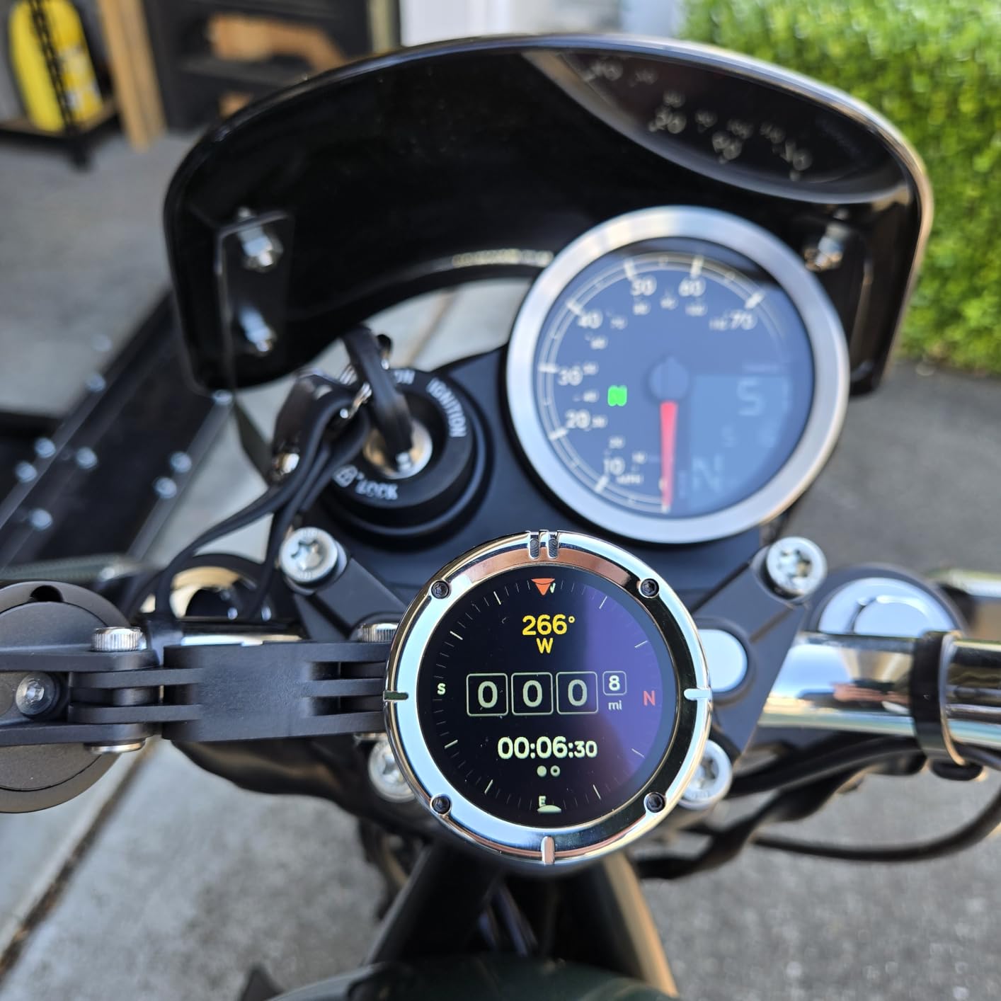 Beeline Moto II - Next Gen Motorcycle GPS Tracker | Compact Design, Waterproof Build, Simple Display & 14-Hour Battery | Glove Friendly Motorcycle Sat Nav Perfect for Adventure & Daily Commutes customer photo 1