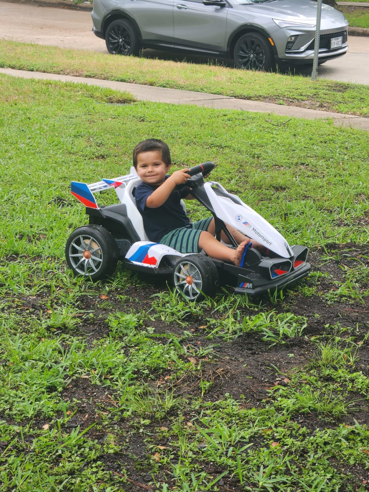 Wanan 24V Electric Go Kart with Adjustable Seat, Licensed BMW Drift Kart with Dual Motors, Crazy Go Cart for Kids Ages 6-12, LED Lights, Drift Mode and 2 Speed (White) customer photo 1