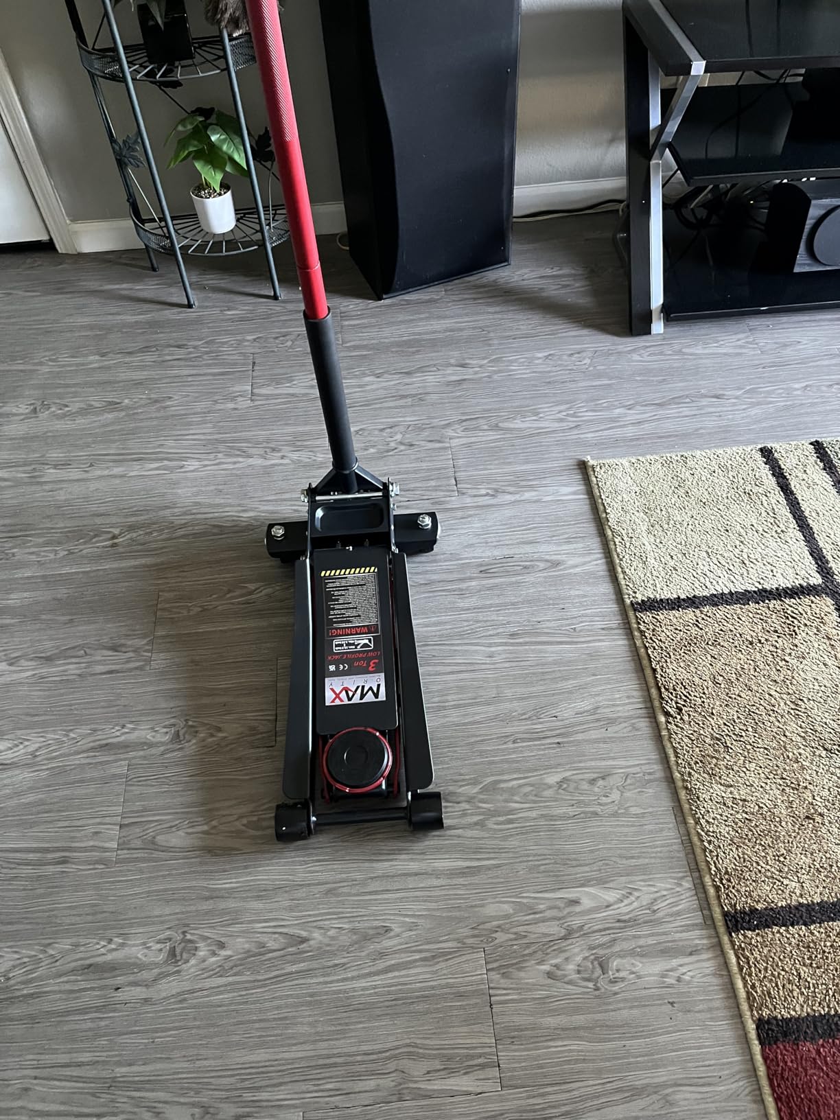 Maxority 3-Ton (6600lbs) Low Profile Hydraulic Heavy-Duty Steel Floor Jack with Dual Pistons Quick Lift Pump customer photo 2
