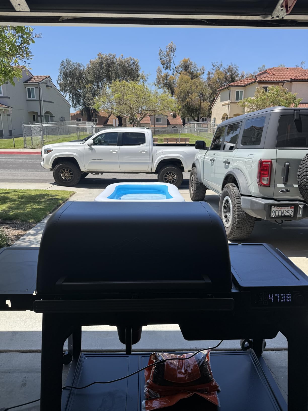 Traeger Grills Woodridge Pro Electric Wood Pellet Grill and Smoker, 970 Sq. In., Wi-FIRE Technology, Super Smoke Mode (TFB97JLH) customer photo 1