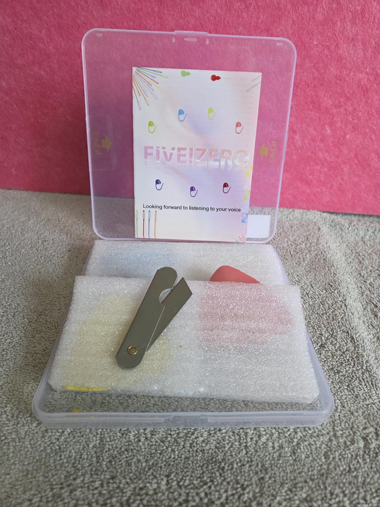 FIVEIZERO 4Pcs Tailors Chalk, Triangle Sewing Chalk for Fabric, Fabric Markers for Quilting, Tailoring and DIY Crafts customer photo 1