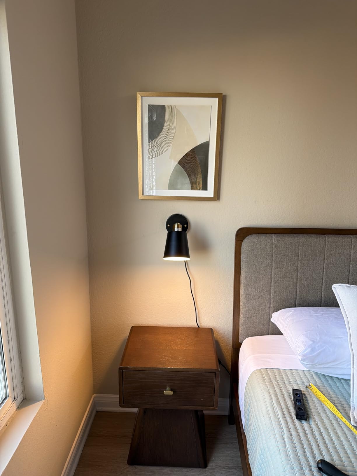 Lomoky Plug in Wall Sconces Set of 2, Dimmable Wall Lights with Plug in Cord and Dimmer On/Off Knob Switch, Adjustable Angle Black Wall Mounted Lamp for Bedside Bedroom Living Room (2 Bulbs Included) customer photo 1