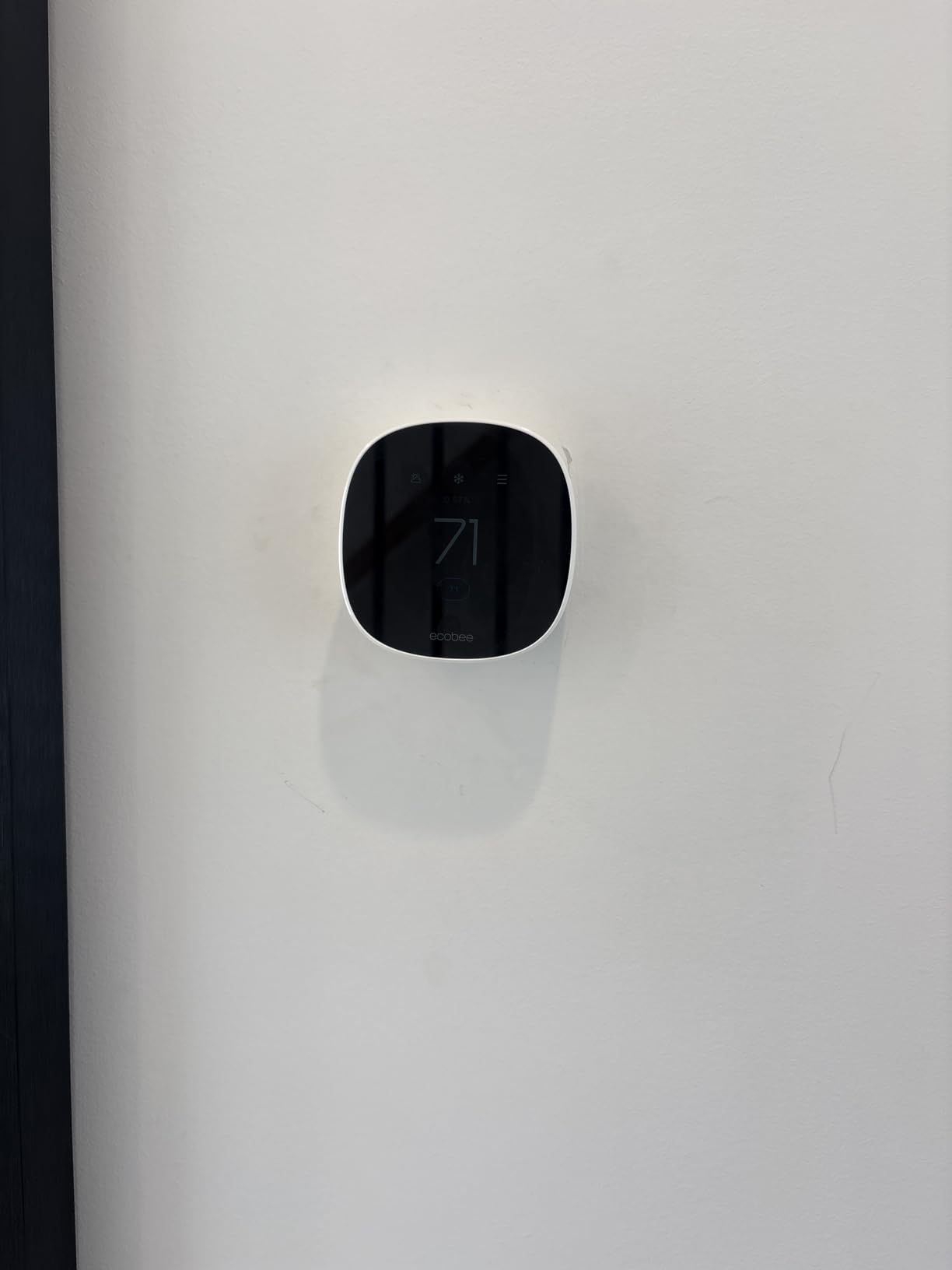 ecobee Smart Thermostat Essential - Energy Star Certified Programmable Wi-Fi Thermostat - Works with Siri, Alexa, and Google Assistant customer photo 1