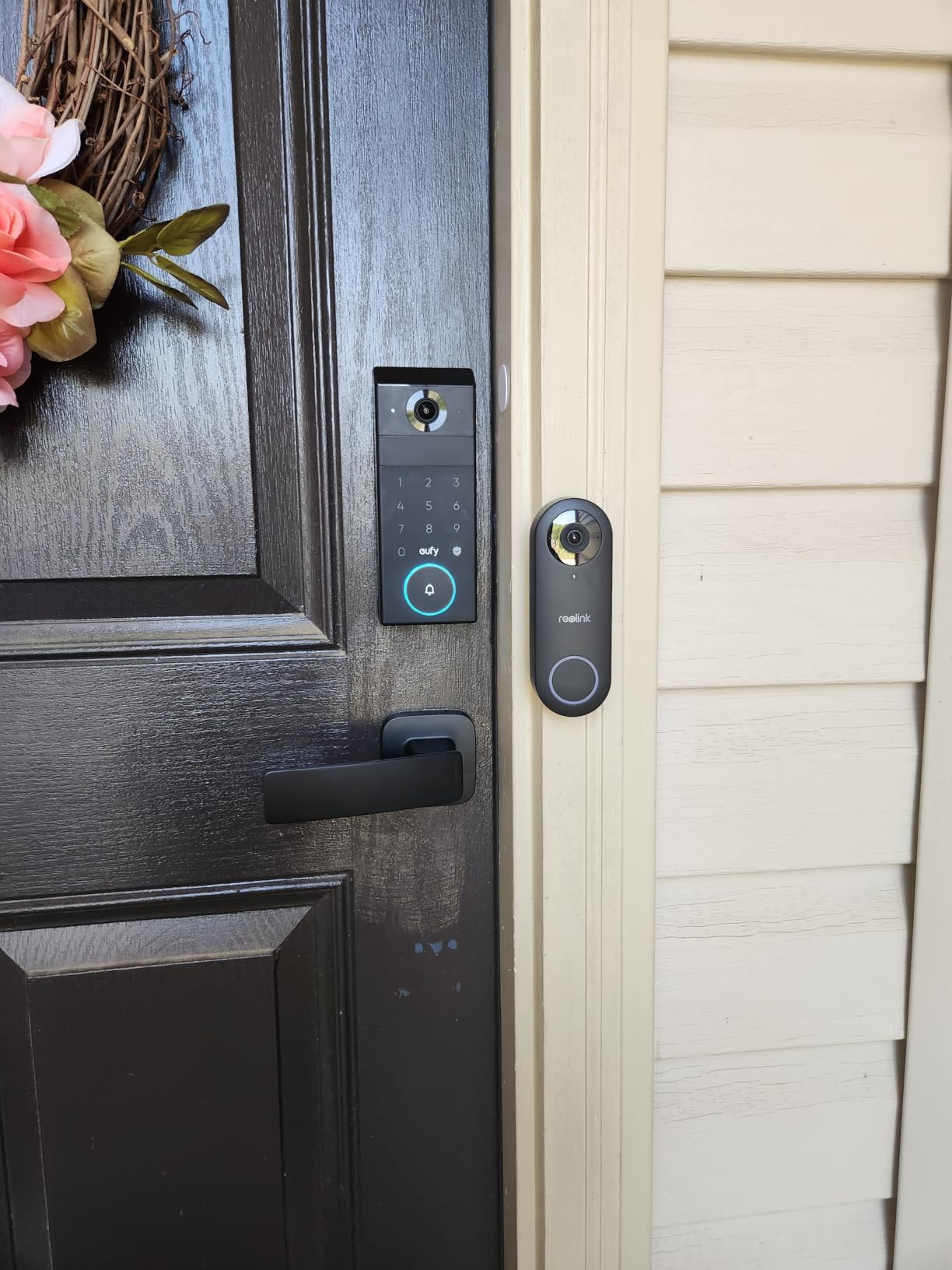 eufy Security Smart Lock FamiLock S3 Max with Palm Vein Recognition, Internal Video Screen, BHMA Grade 1, 2K HD Doorbell Camera, 16GB Built-in Storage customer photo 2