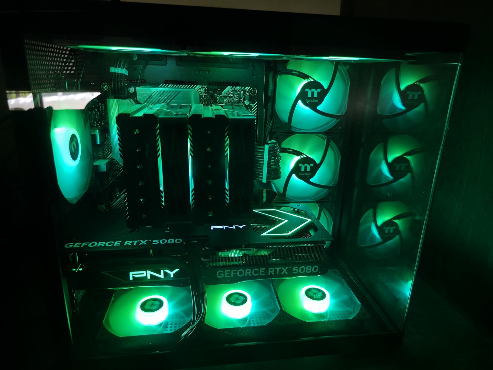 PNY NVIDIA GeForce RTX 5080 Epic-X ARGB OC Triple Fan Graphics Card, 16GB GDDR7, 256-bit, PCIe 5.0, DLSS 4 customer photo 1