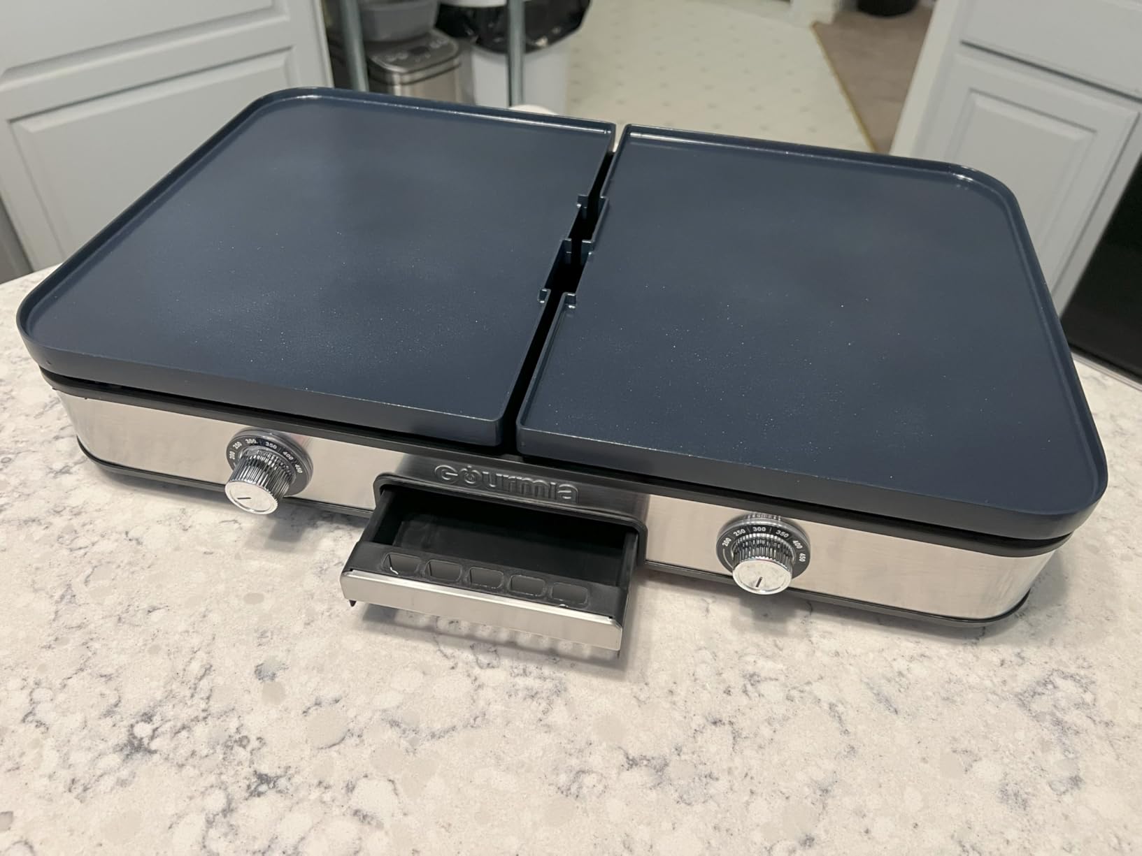 Gourmia 3-in-1 Indoor Grill & Griddle Electric Combo - Dual Independent Cooking Zones, Reversible Nonstick Ceramic Plates, XL Cooking Surface, 250-400F Adjustable Temp, Dishwasher Safe customer photo 2