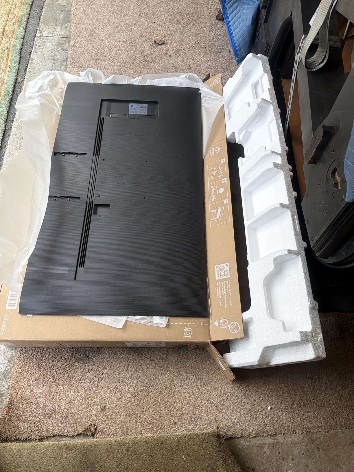 Samsung 75-Inch Class Neo QLED QN70F 4K Mini LED Smart TV (2025 Model) - NQ4 AI Gen2 Processor, Quantum Matrix Technology, Motion Xcelerator 144Hz customer photo 1