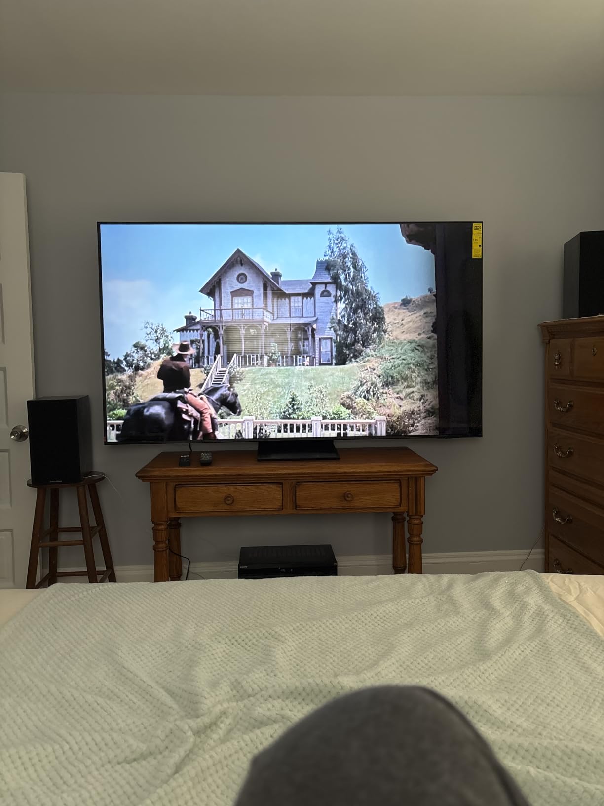 Samsung 75-Inch Class Neo QLED QN70F 4K Mini LED Smart TV (2025 Model) - NQ4 AI Gen2 Processor, Quantum Matrix Technology, Motion Xcelerator 144Hz customer photo 2