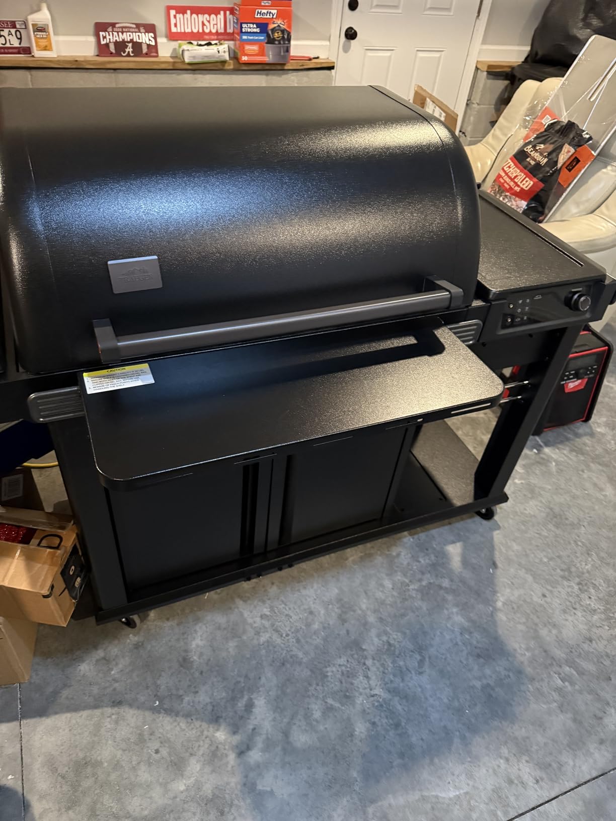 Traeger Woodridge Elite Electric Wood Pellet Grill and Smoker, 970 Sq. in., Side Sear Station, WiFIRE Technology, Super Smoke Mode, Outdoor Pellet Smoker Grill with Insulated Body, Black, TFC97XLH customer photo 2