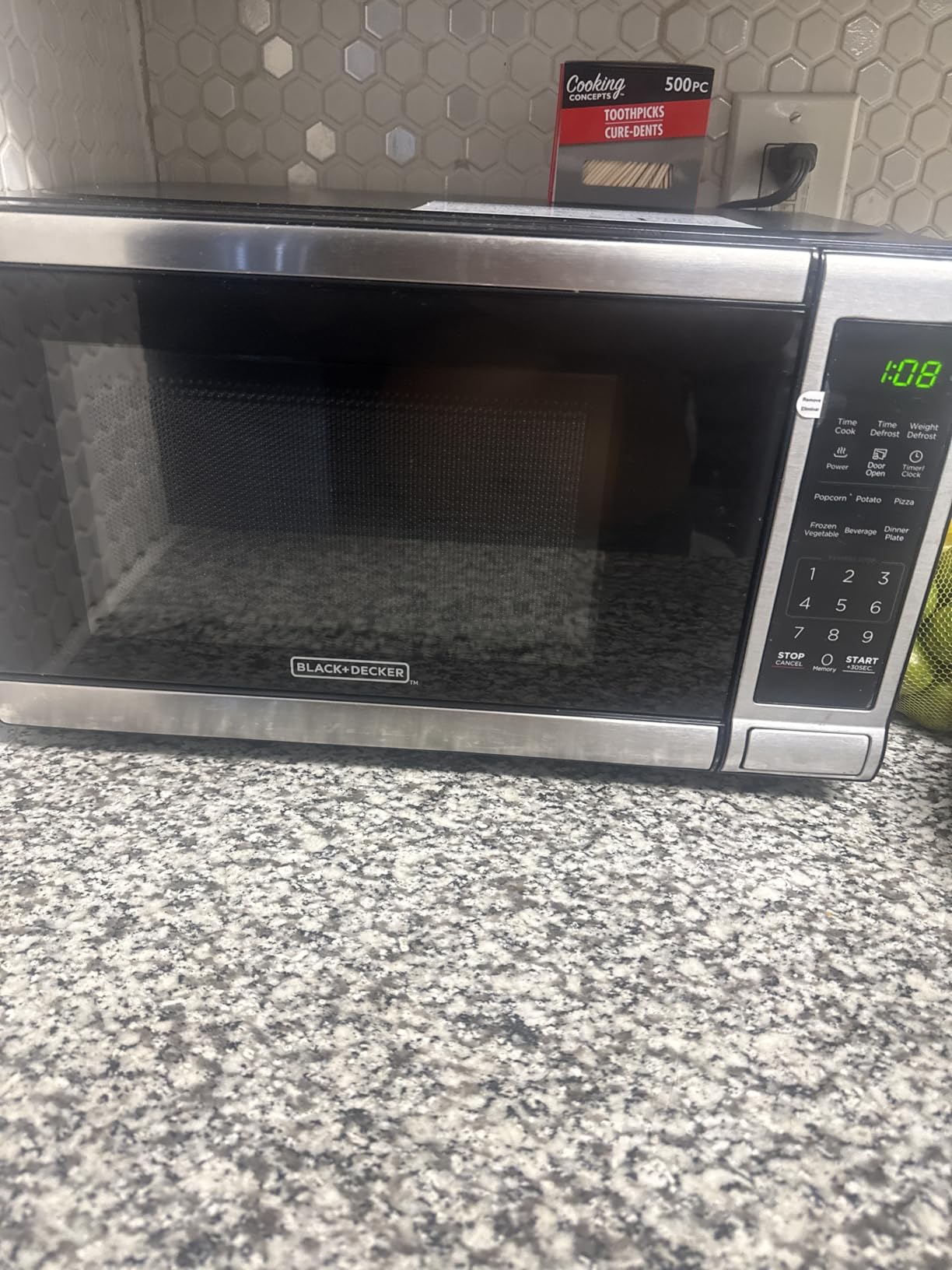 BLACK+DECKER 5-in-1 Microwave Oven with Air Fry, Combi, Bake, Roast, and Convection Cooking, 0.9 cu. ft. Countertop Microwave, Stainless Steel, 900 Watts, Child-Lock, ES9P032NA customer photo 1