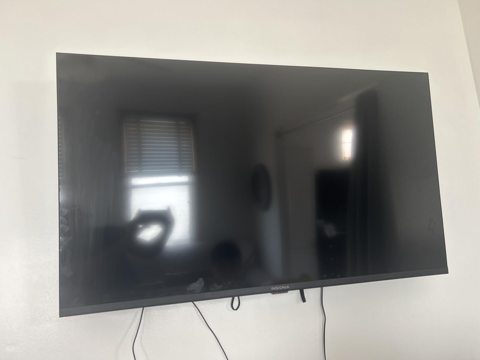 INSIGNIA 55-inch Class F50 Series LED 4K UHD Smart Fire TV with Alexa Voice Remote (NS-55F501NA26) customer photo 1