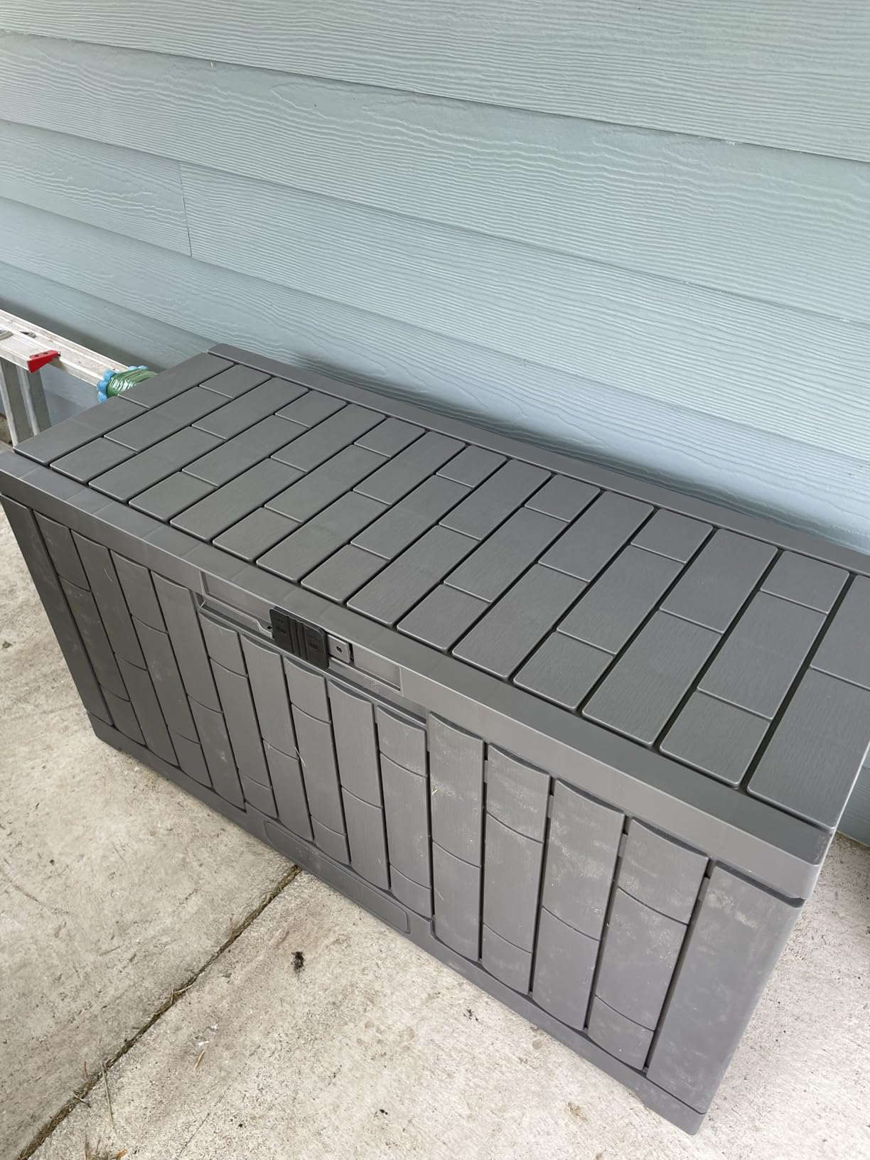 EAST OAK 120 Gallon Outdoor Storage Box | Large Resin Deck Box with Reinforced Stainless Steel Support | Waterproof & UV-Resistant Patio Storage Box for Cushions, Garden Tools & Pool Accessories, Grey customer photo 2