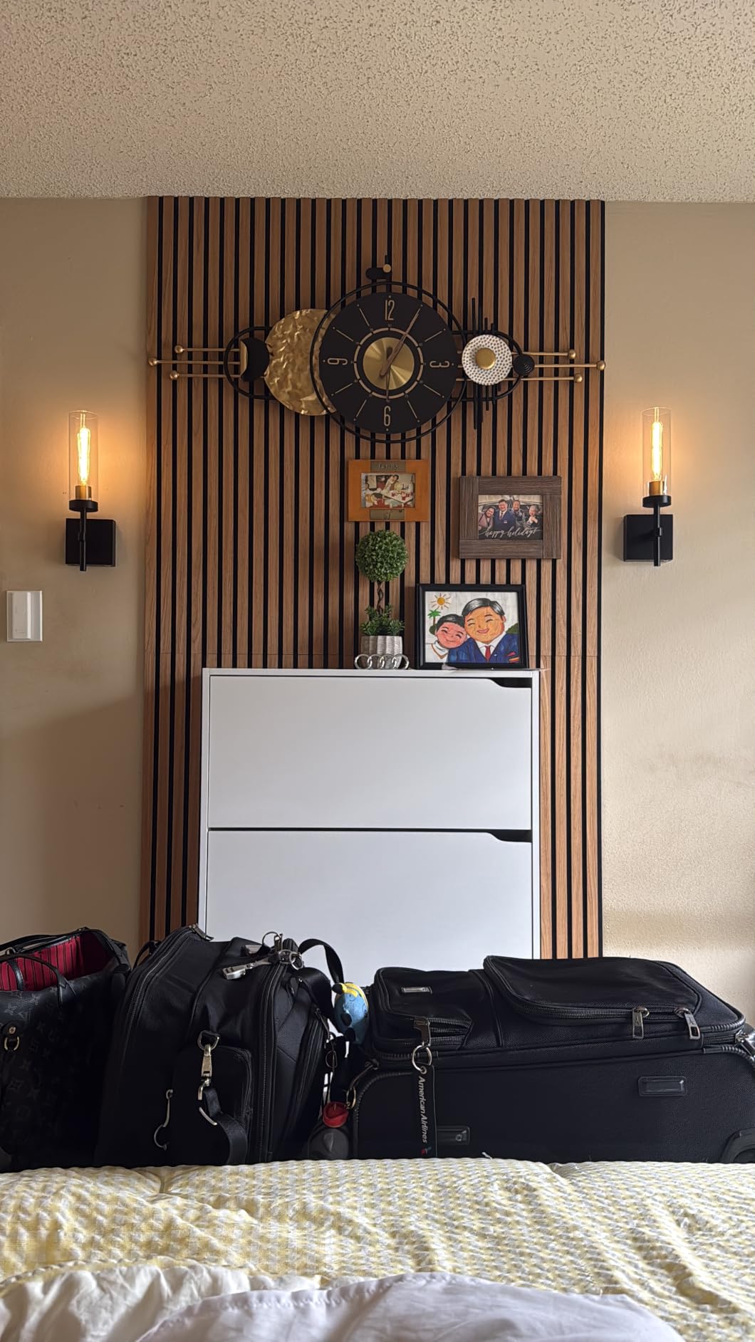 Wireless Wall Sconces with Remote Control, Battery Operated Wall Sconce Set of 2, Black & Gold Rechargeable Dimmable Wall Light for Bedroom Living room Bathroom Hallway Entryway Stairwell, 3000K customer photo 2