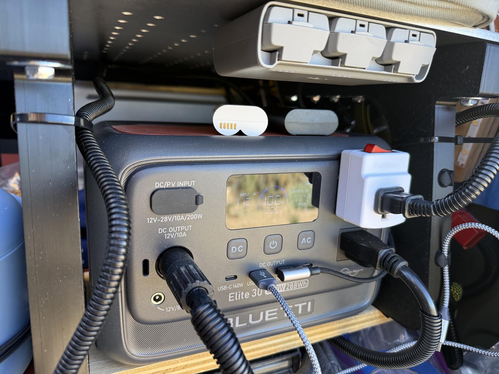BLUETTI Elite 30 V2 Portable Power Station 600W (Power Lifting 1500W), 288Wh LiFePO4 Battery with 10ms UPS, Emergency Backup Power for Home Blackout/Winter Storm, Solar Generator for Camping/Road Trip customer photo 2