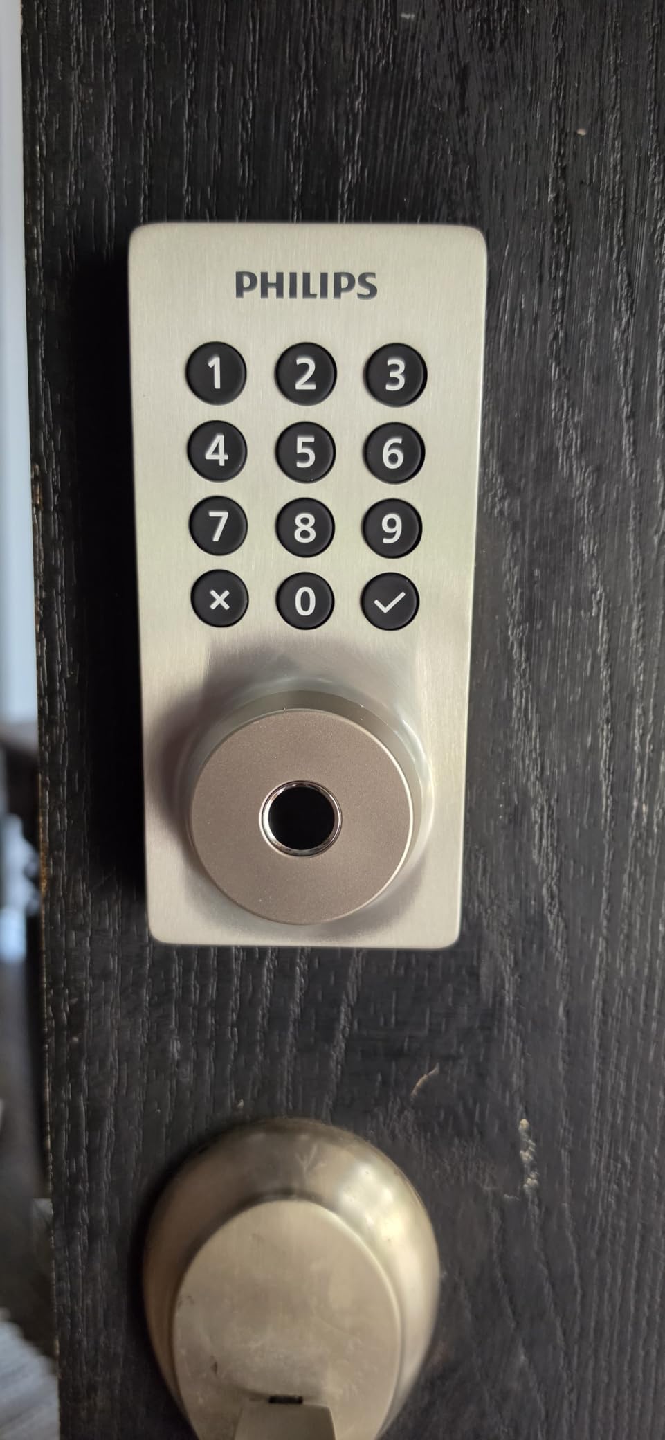Philips Wi-Fi Door Lock, WiFi Smart Lock Keyless Entry Deadbolt for Front Door, Compatible with Alexa & Google Assistant, Remote Control, Built-in WiFi, APP Fingerprint Passcode Unlock, Auto Locking customer photo 2