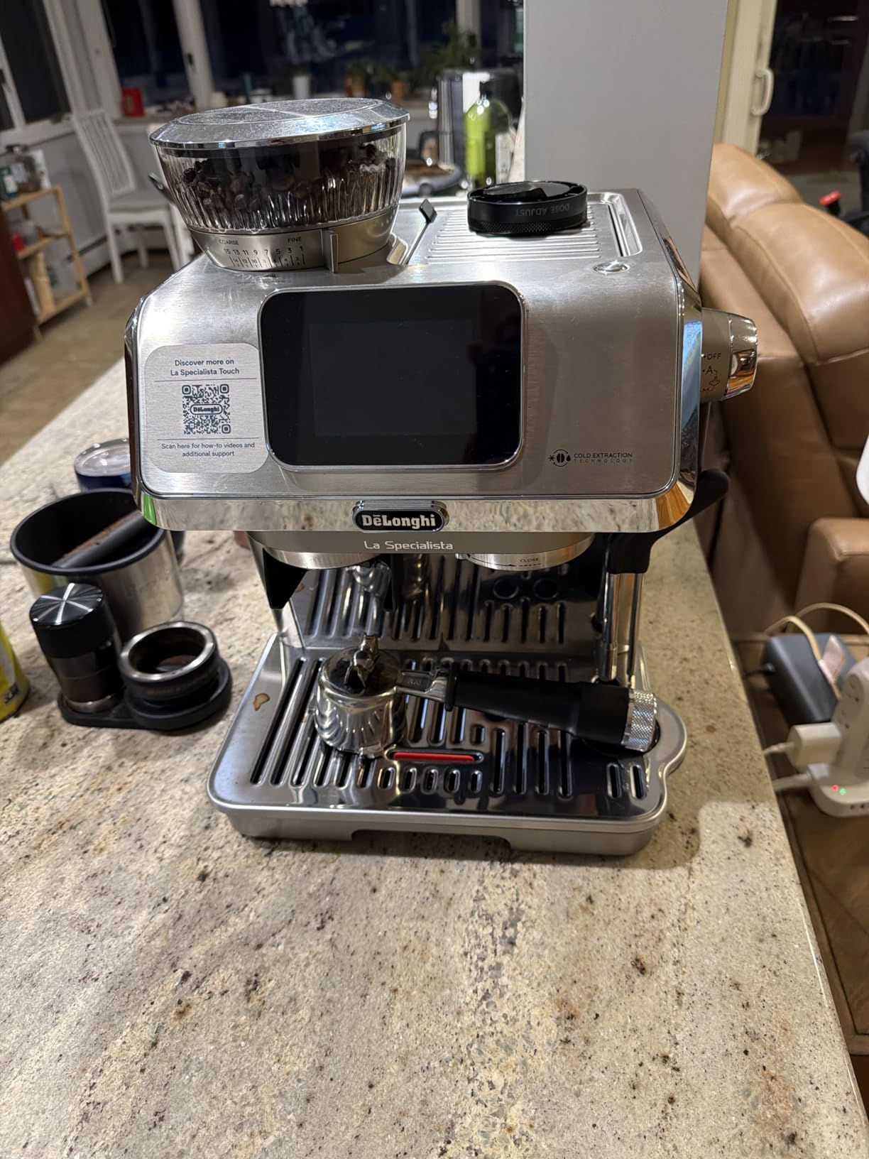 De'Longhi La Specialista Touch Espresso Machine with Coffee Grinder | #1 Worldwide Espresso Machine Maker, Guided Brewing, 10 Preset Recipes, Automatic or Manual Milk Frother, Touchscreen Display customer photo 1
