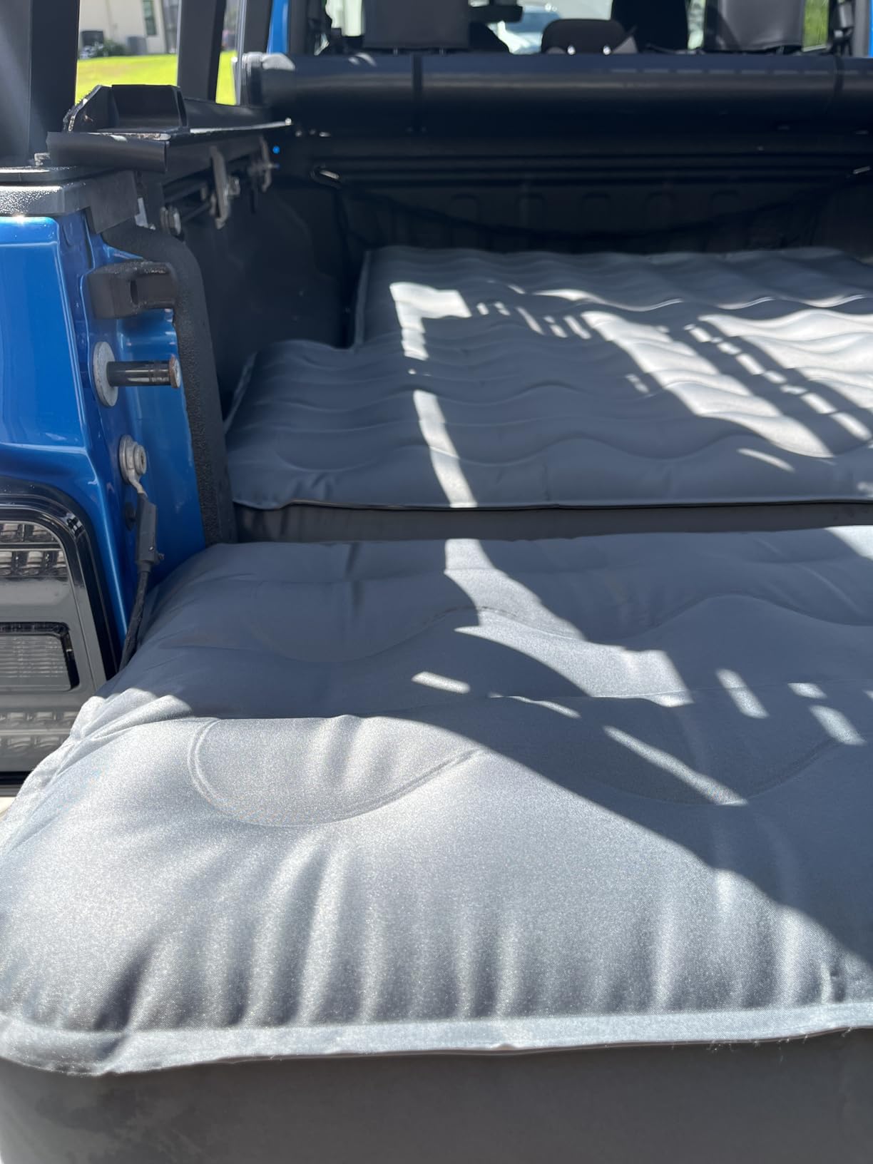 Inflatable Truck Bed Air Mattress for Tacoma (2001-2024) & Jeep Gladiator JT (2019-2024), 5ft-5.5ft Camping Mattress with 600lbs Capacity, 300D Oxford Fabric, Anti-Slip Design customer photo 1