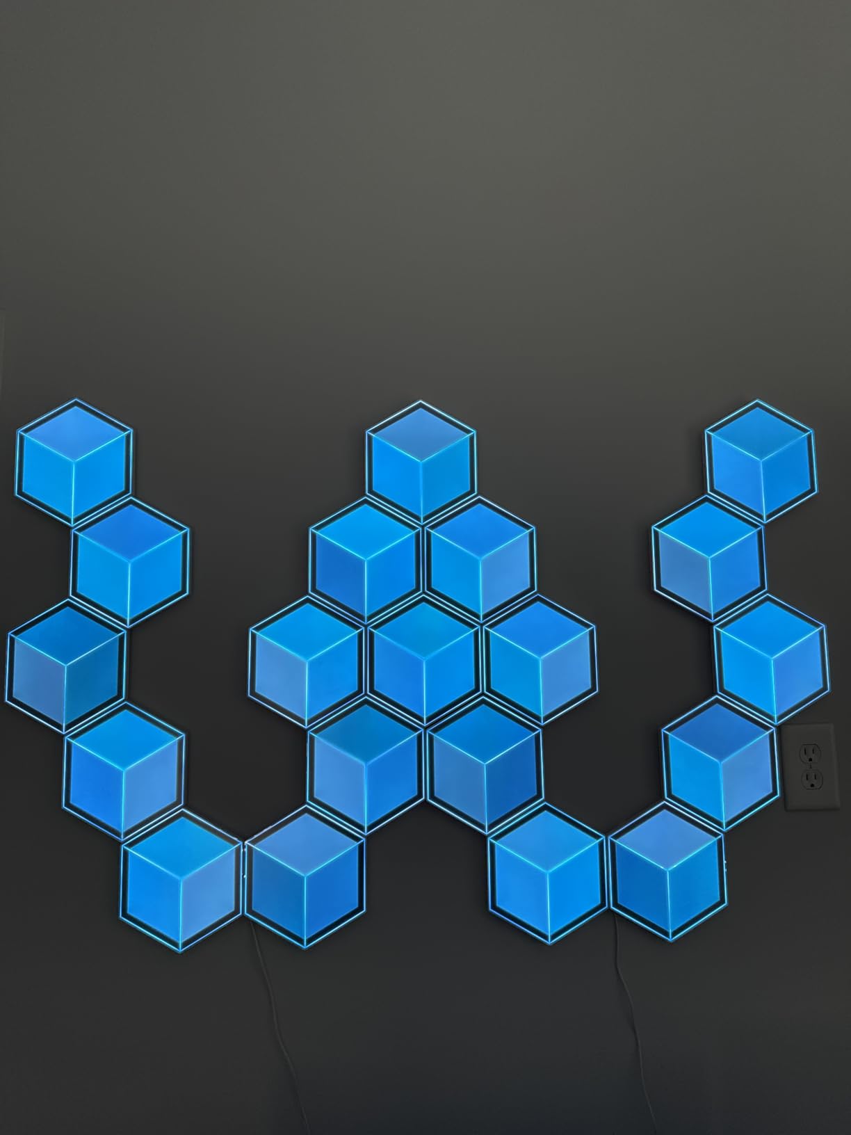Govee Glide Hexagon Light Panels Ultra, RGBIC 3D Wall Lights with DIY | 60 Scenes and 129 Lamp Beads, Upgraded Gaming Light for Gaming Room, Compatible with Alexa, 10 Pack Meteor Gray customer photo 2