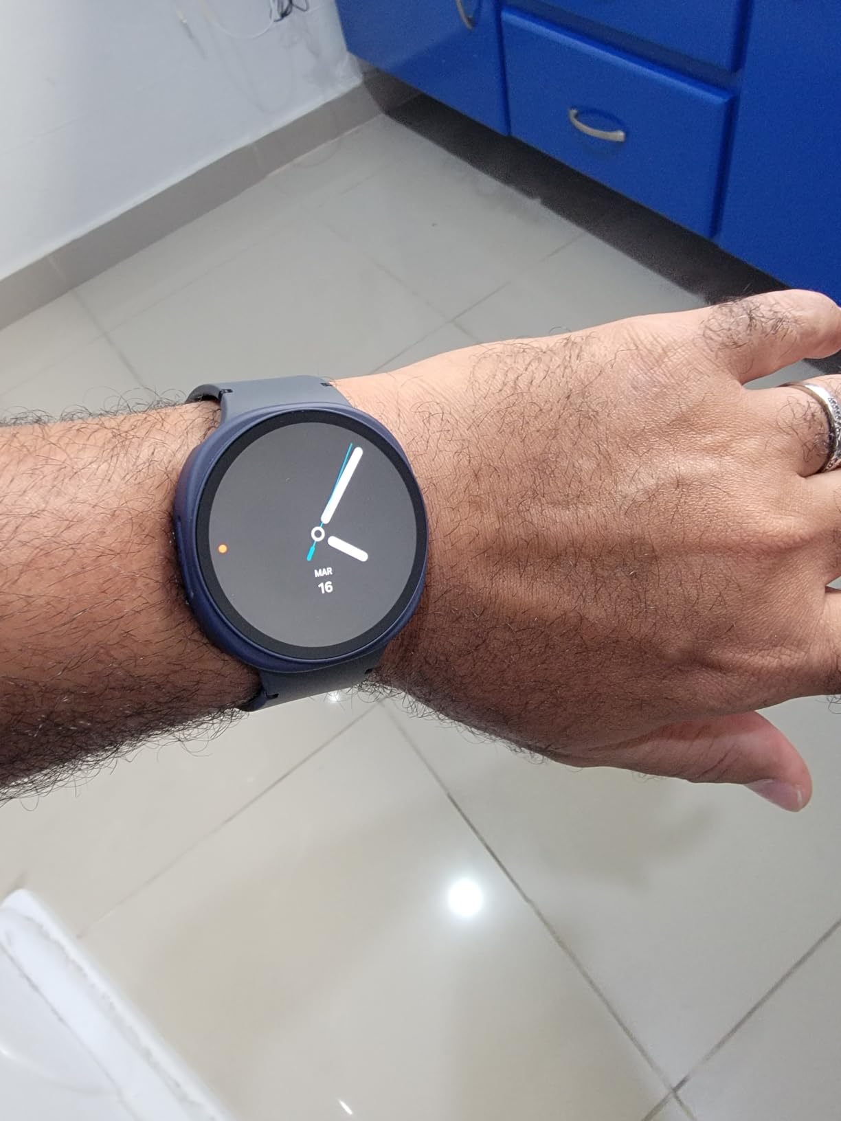 Galaxy Watch 8 (2025) 44mm Bluetooth Smartwatch, Cushion Design, Fitness Tracker, Sleep Coaching, Running Coach, Energy Score, Heart Rate Tracking, Graphite [US Version, 2 Yr Warranty] customer photo 1