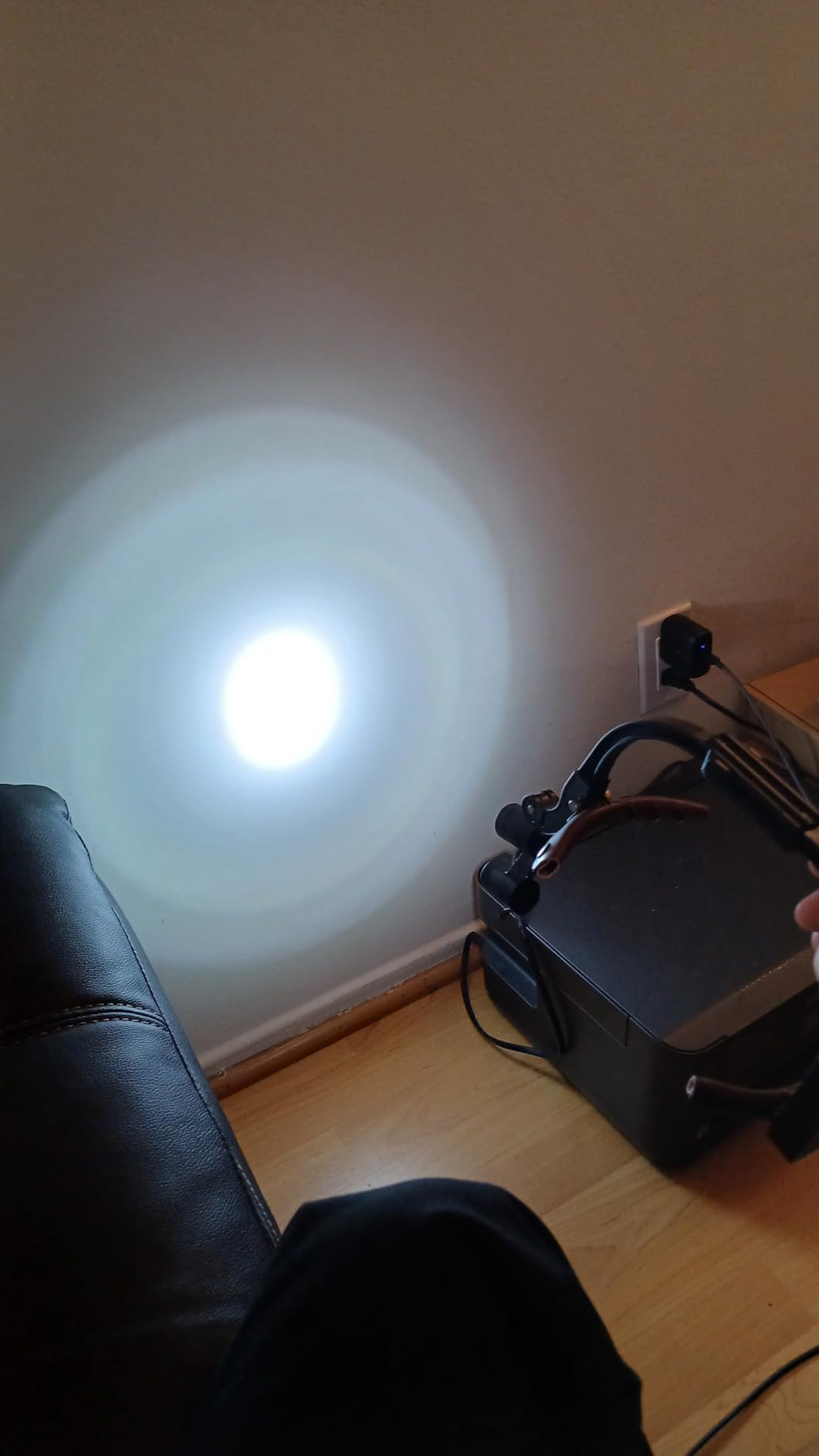 Head-Mounted Dental Loupes with Light 3.5X 420mm, Dual Rechargeable Batteries, Ergonomic Design, Clear Vision & Comfort - Silver customer photo 2
