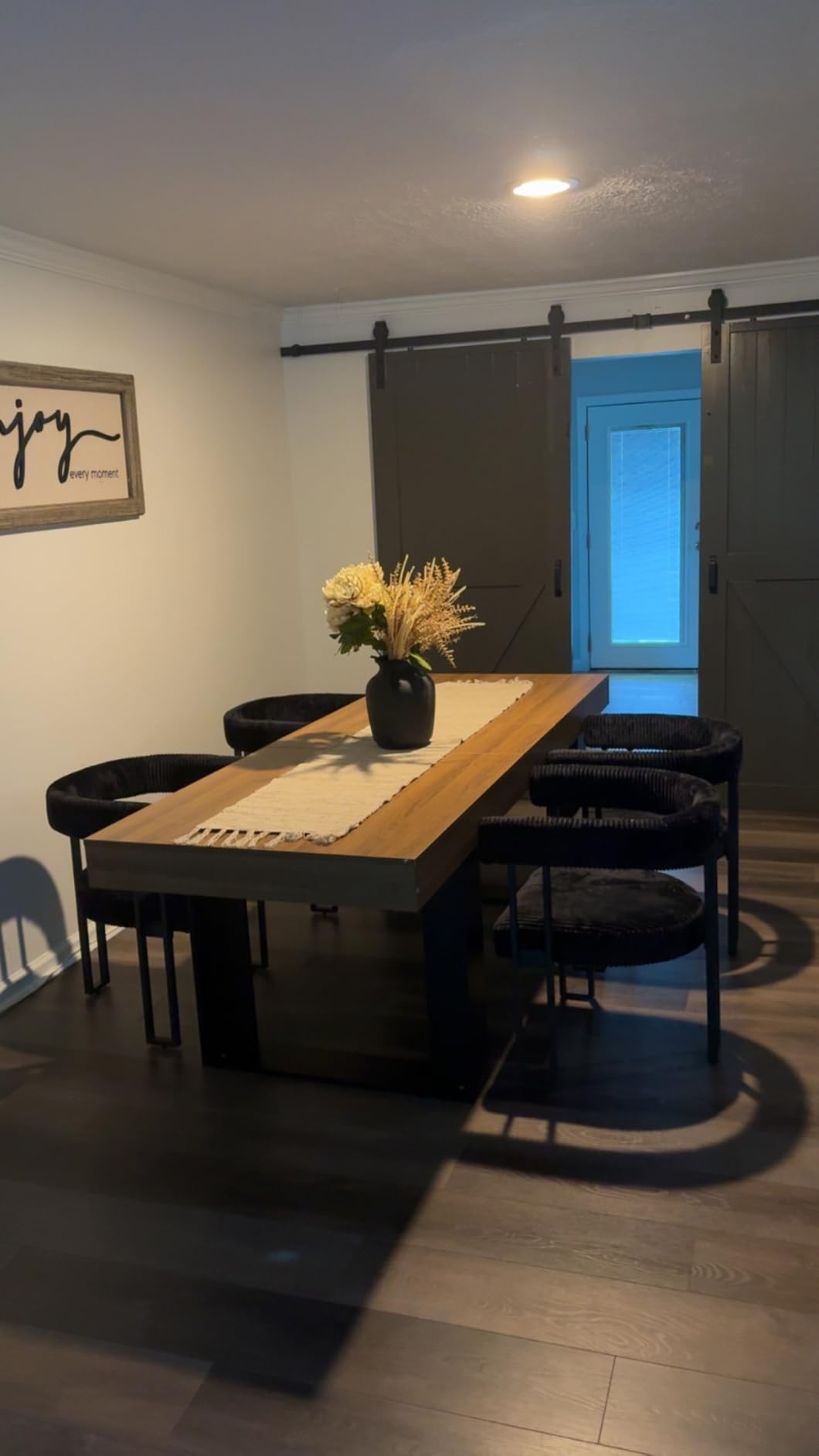 71-87 Inch Extendable Dining Room Table, Rustic Wooden Kitchen Table 6-10 | STHOUYN Expandable Dining Table, Farmhouse Rustic Style, Rectangular Wooden Top, Seats 6-10, Brown customer photo 1