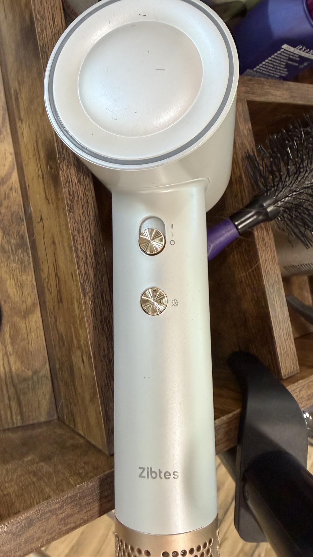 High-Speed Hair Dryer, 160,000 RPM Brushless Motor for Ultra-Fast Drying, 500M Ionic Negative for Frizz Reduce, Low Noise Thermo-Control Blow Dryer with Diffuser for Curly Hair Women and Men, White customer photo 1