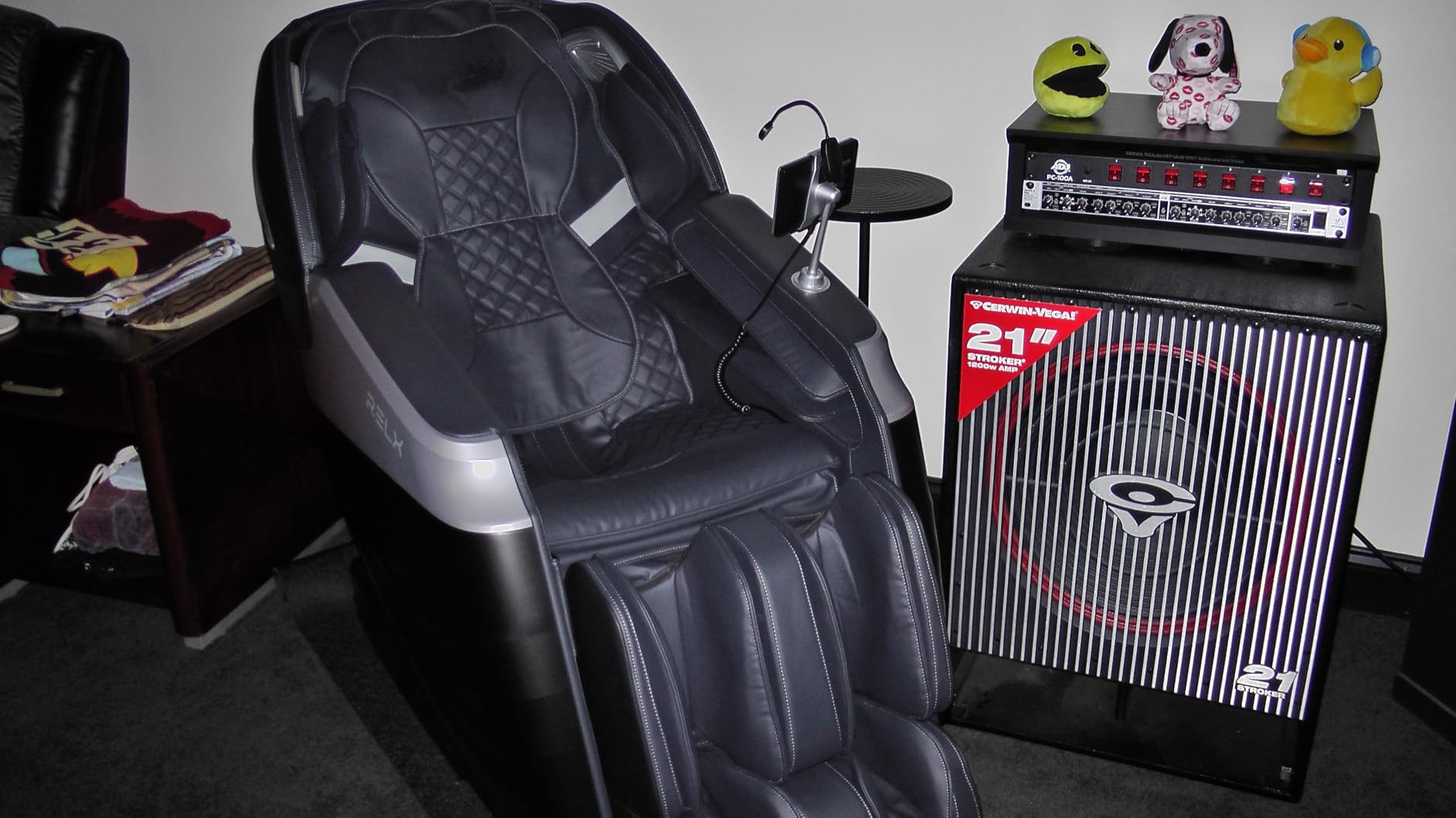 RELX Massage Chair Full Body, 20 Modes Zero Gravity SL-Track Shiatsu Massage Chair Built-in Heat System, Airbag Massage with Body Scan, Deep Yoga Stretch, Calfrest Extension and AI Control(Black) customer photo 2