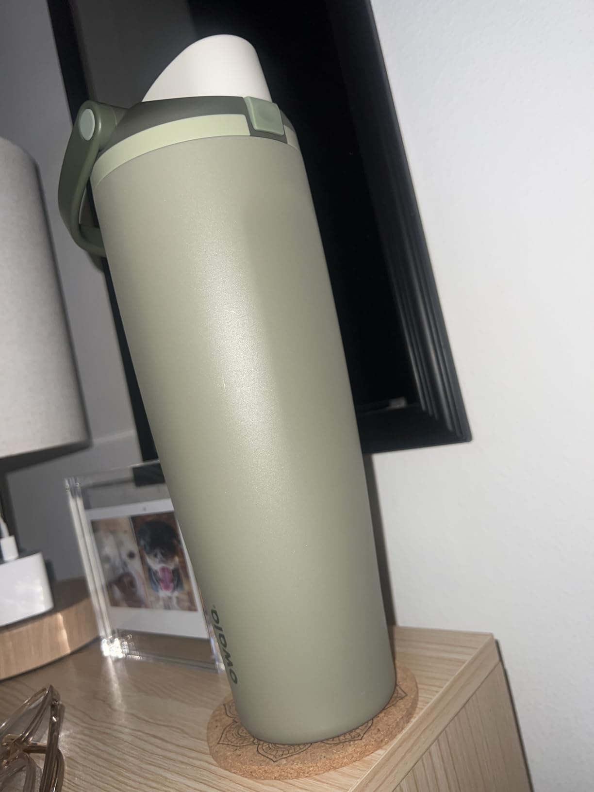 Owala FreeSip Sway Insulated Stainless Steel Water Bottle with Two-Way Spout, Built-In Straw and Bucket Handle, Made for Travel, School, and Sports, 30oz, BPA Free, Leak Proof, Summer Sweetness customer photo 1