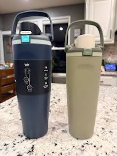 Owala FreeSip Sway Insulated Stainless Steel Water Bottle with Two-Way Spout, Built-In Straw and Bucket Handle, Made for Travel, School, and Sports, 30oz, BPA Free, Leak Proof, Summer Sweetness customer photo 2
