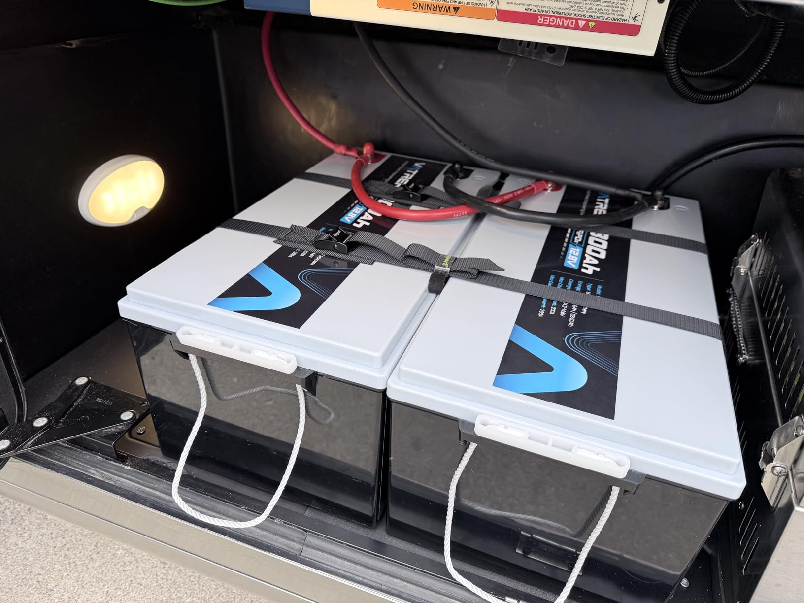 12.8V 300Ah Self-Heating LiFePO4 Lithium Battery with APP Monitoring, Built-in 200A BMS, Rechargeable 3840Wh Energy Battery for Trolling Motor, RV, Marine, Solar, Camping, Backup Power, Off-Grid, etc. customer photo 1