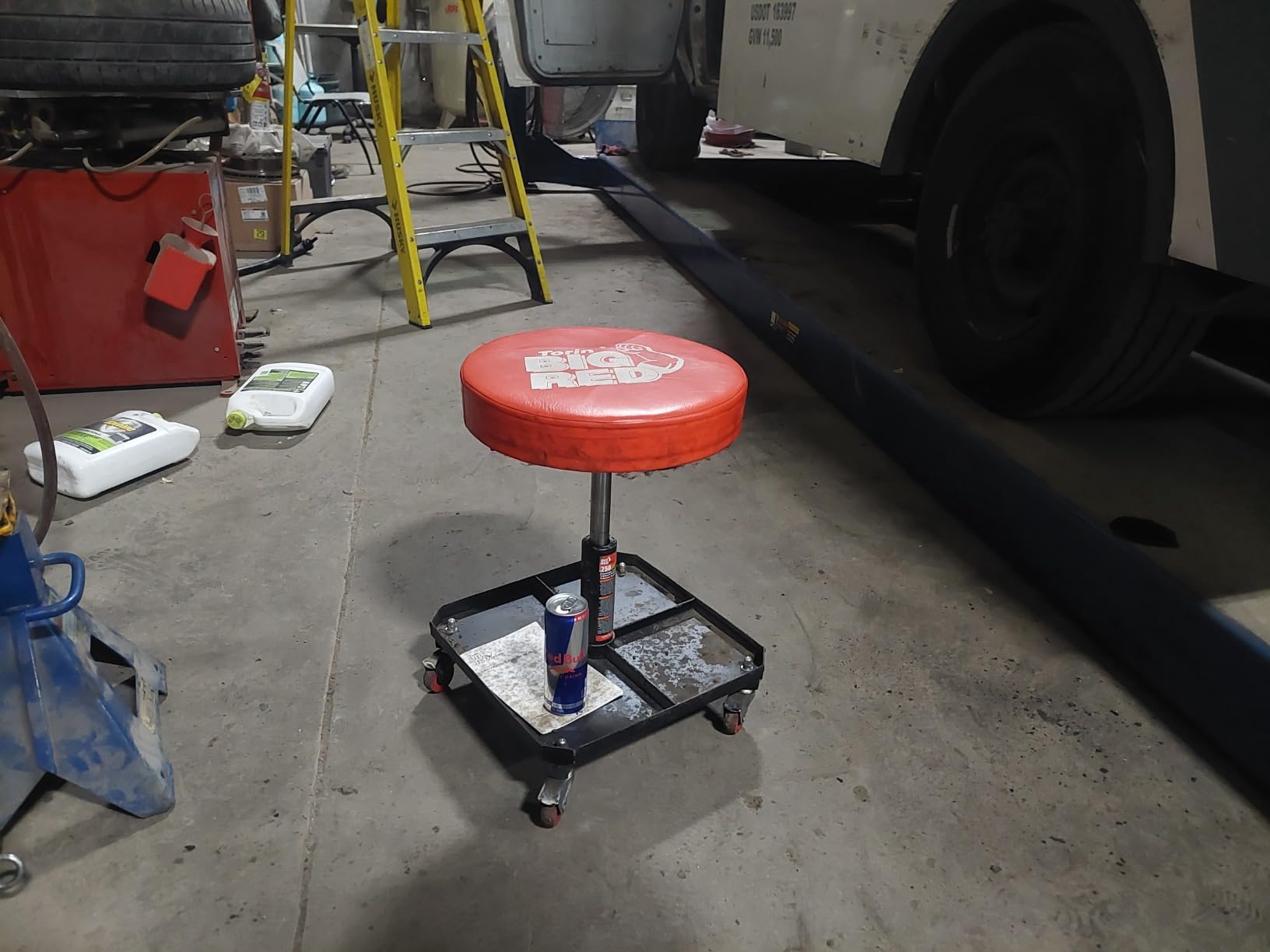 Big RED 250lb Red Rolling Automotive Creeper Garage/Shop Seat: Padded Mechanic Stool with Tool Large Tray Suitable for garages, Repair Shops customer photo 2