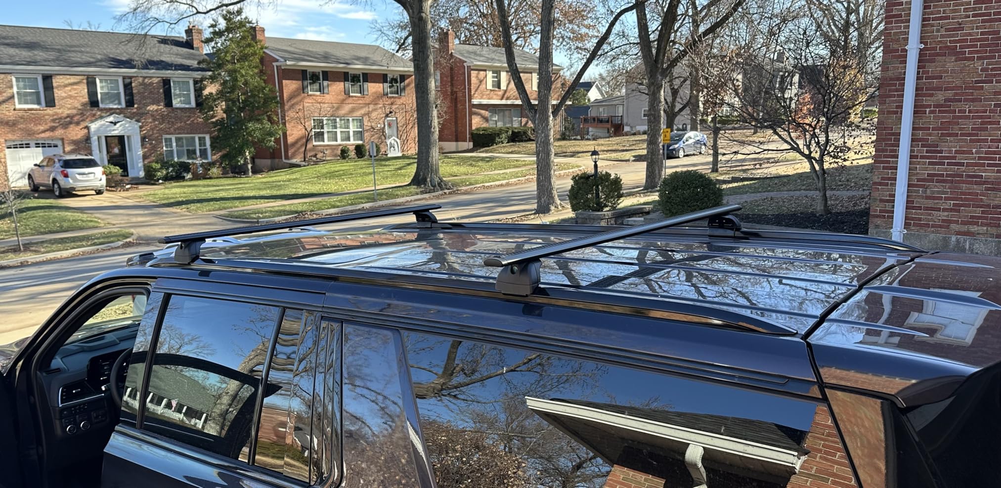 Aluminum Lockable Roof Rack Cross Bar Fit for 2021-2026 Chevy Tahoe Suburban, GMC Yukon, Cadillac Escalade, 330 lbs Load Capacity, Easy No-Drill Install, Crossbar for Cargo Kayak Bike customer photo 1