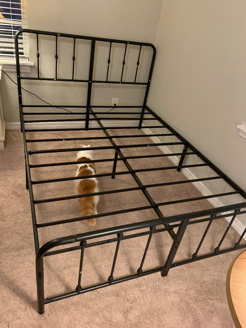 Zinus Leonardo Metal Platform Bed Frame, Victorian Spindle Style Headboard and Footboard, Heavy Duty Bed Base, Ample Underbed Space, Queen customer photo 2