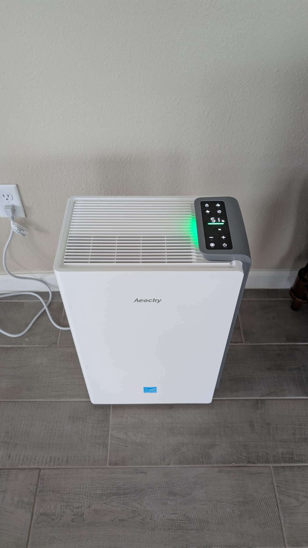 AEOCKY 5500 Sq.Ft Energy Star Most Efficient 2024 Dehumidifier, Max 105 Pint/Day Smart Compressor Dehumidifier with Drain Hose,Intelligent Humidistat,for Basement,Bedroom,Home,Bathroom customer photo 2