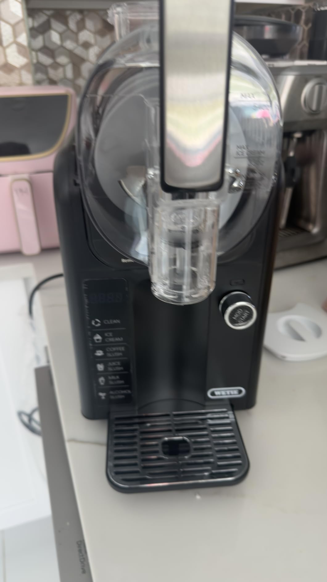 WETIE Slushie Machine 82oz Slushy Maker customer photo 1