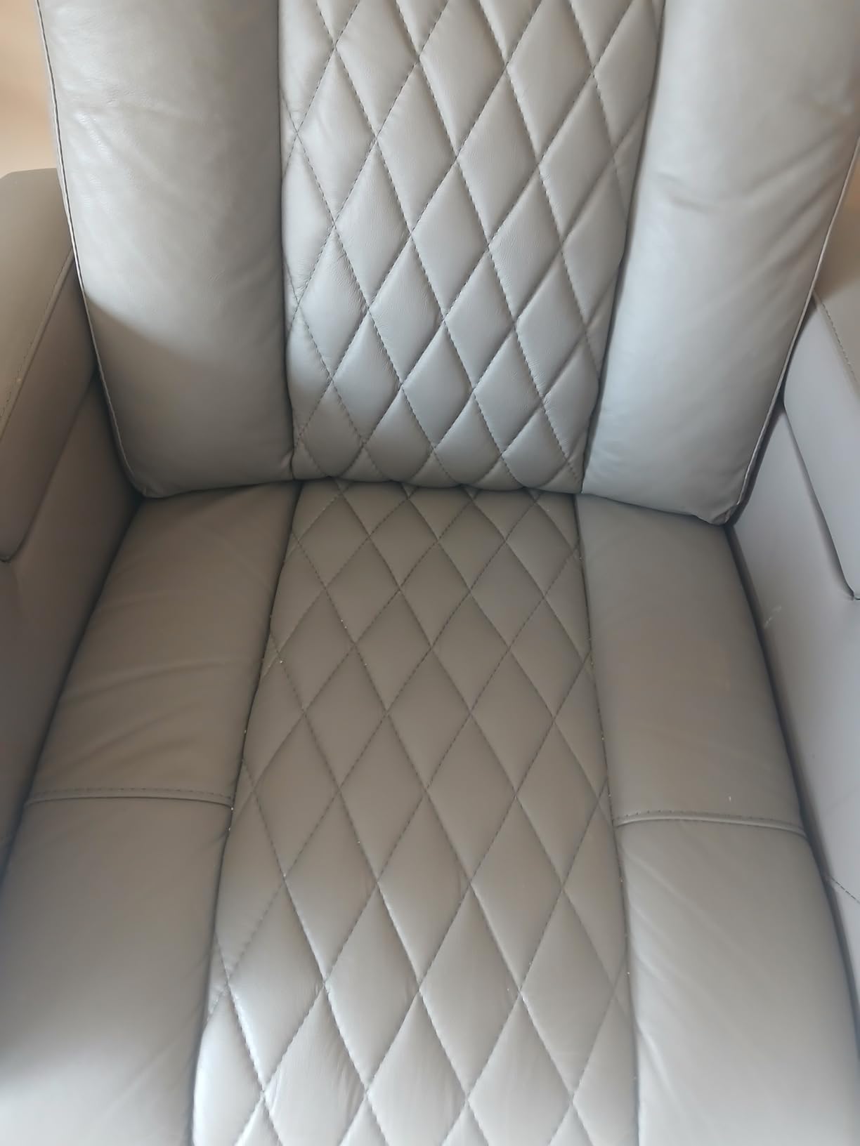 PBRO Home Theater Seating Top Grain Leather Recliner Chair, Movie Theater Chair Sofa with Power Reclining & Headrest USB Charger Ports Ambient Lighting, Black Single Seat for Home customer photo 1
