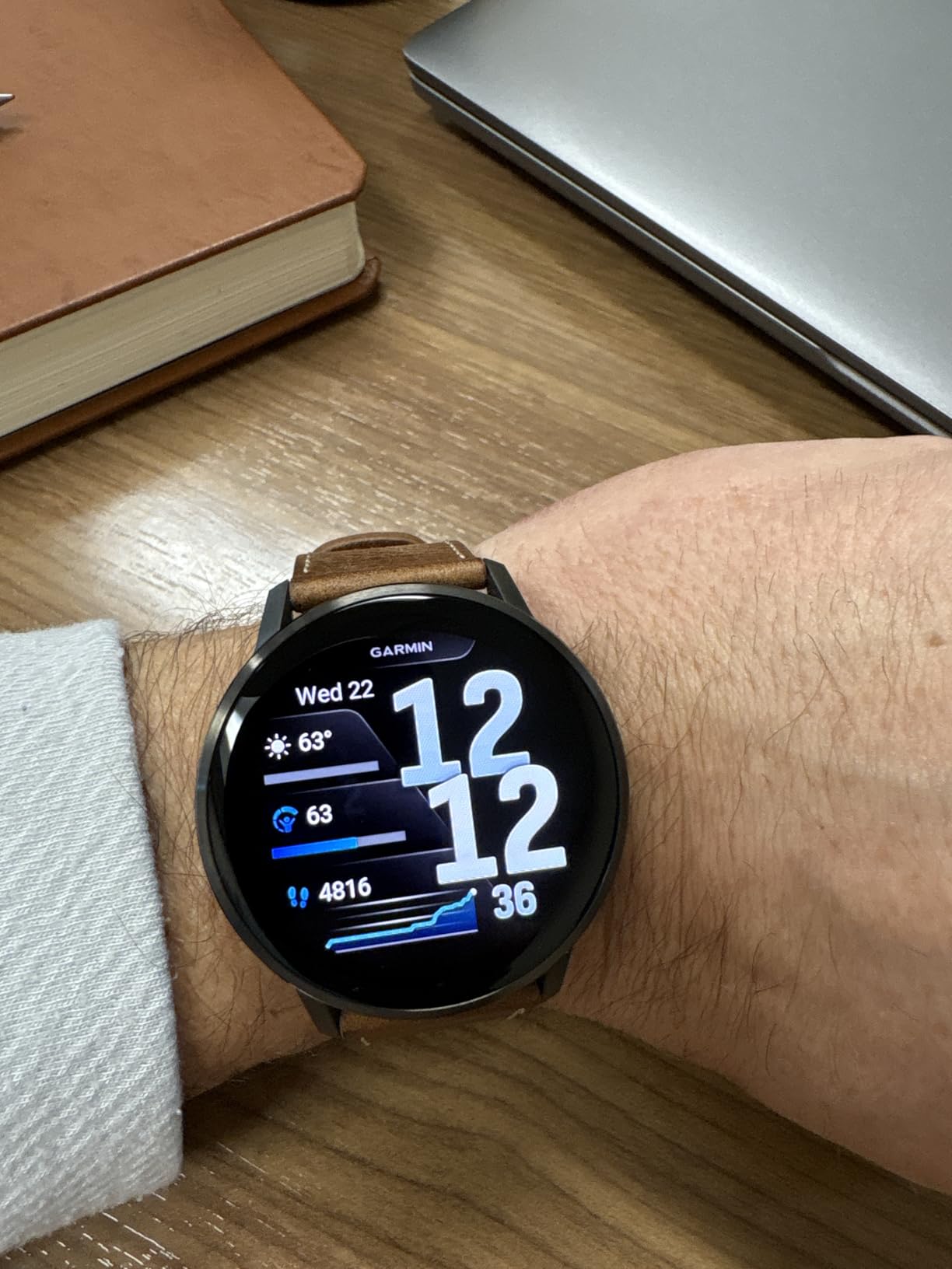 Garmin Venu 4, 45mm, Advanced Health and Fitness GPS Smartwatch, Bright and Colorful Display, Built-in Flashlight, 12 Days of Battery Life, Slate with Black Silicone Band customer photo 1