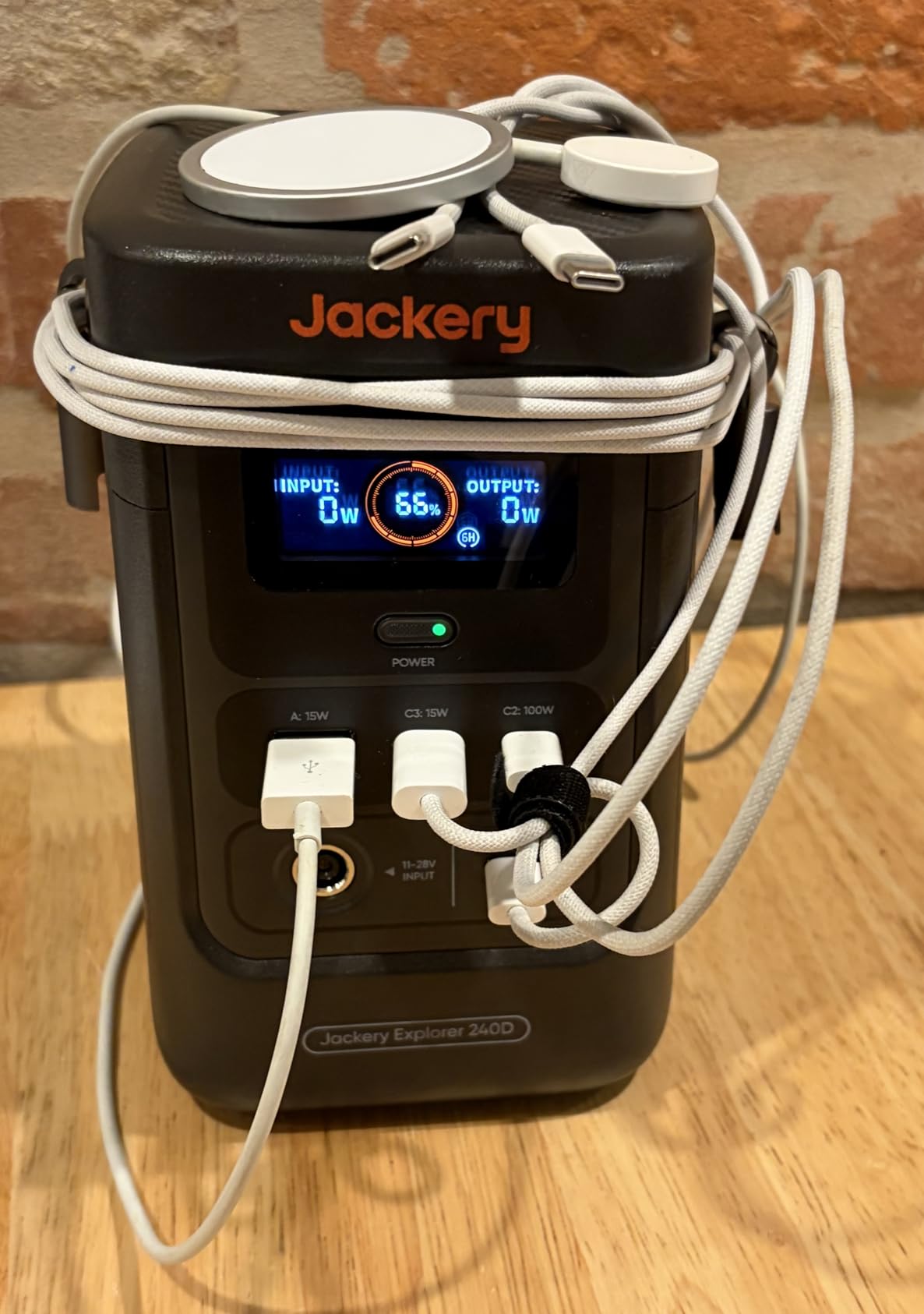 Jackery Explorer 240D Power Bank (80,000mAh), LiFePO4 Battery 256Wh Portable Power Station, 200W DC Output, 1-Hour Fast Charging, Compact for Outdoor Camping, Travel, Emergencies customer photo 1