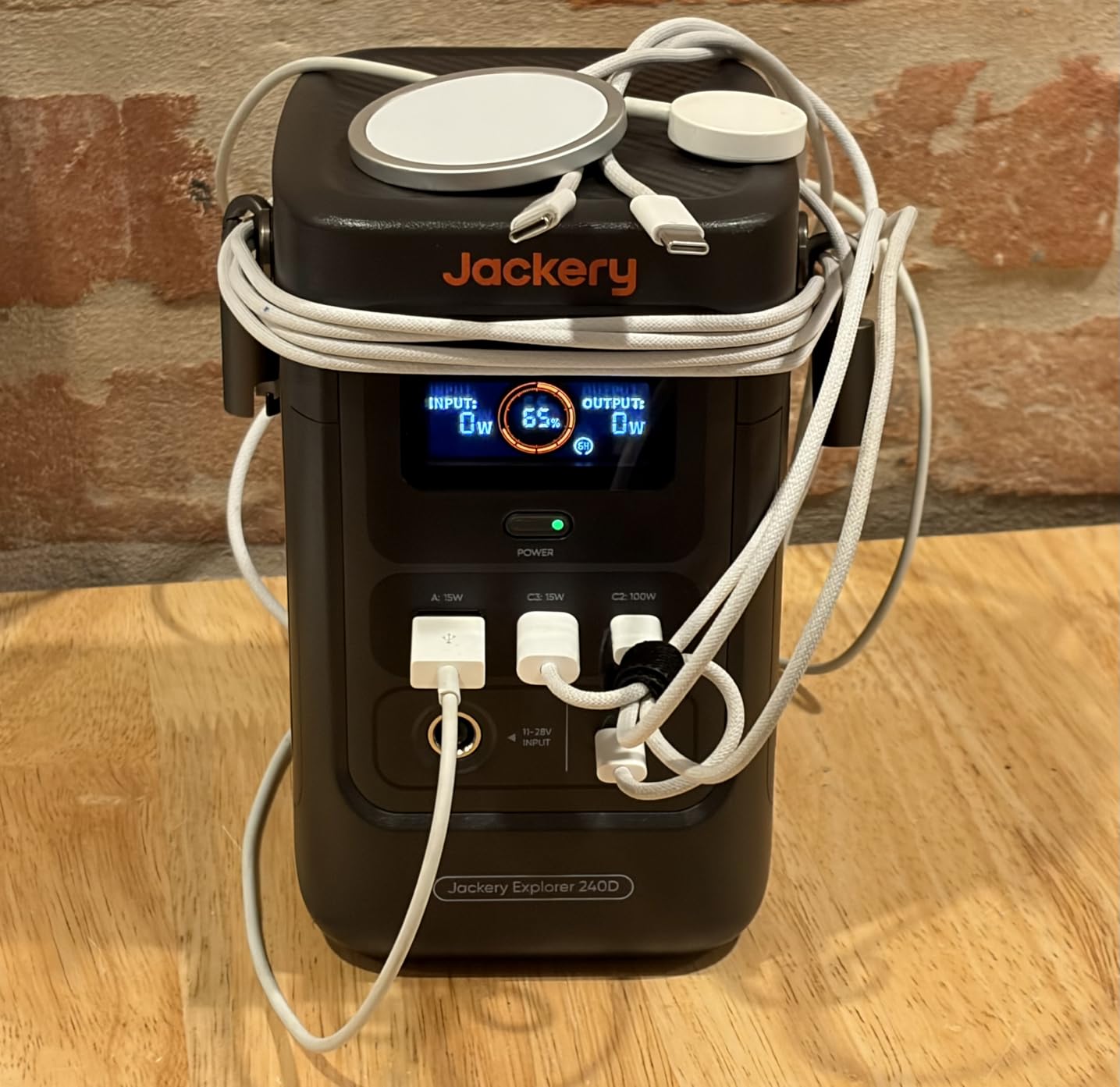 Jackery Explorer 240D Power Bank (80,000mAh), LiFePO4 Battery 256Wh Portable Power Station, 200W DC Output, 1-Hour Fast Charging, Compact for Outdoor Camping, Travel, Emergencies customer photo 2