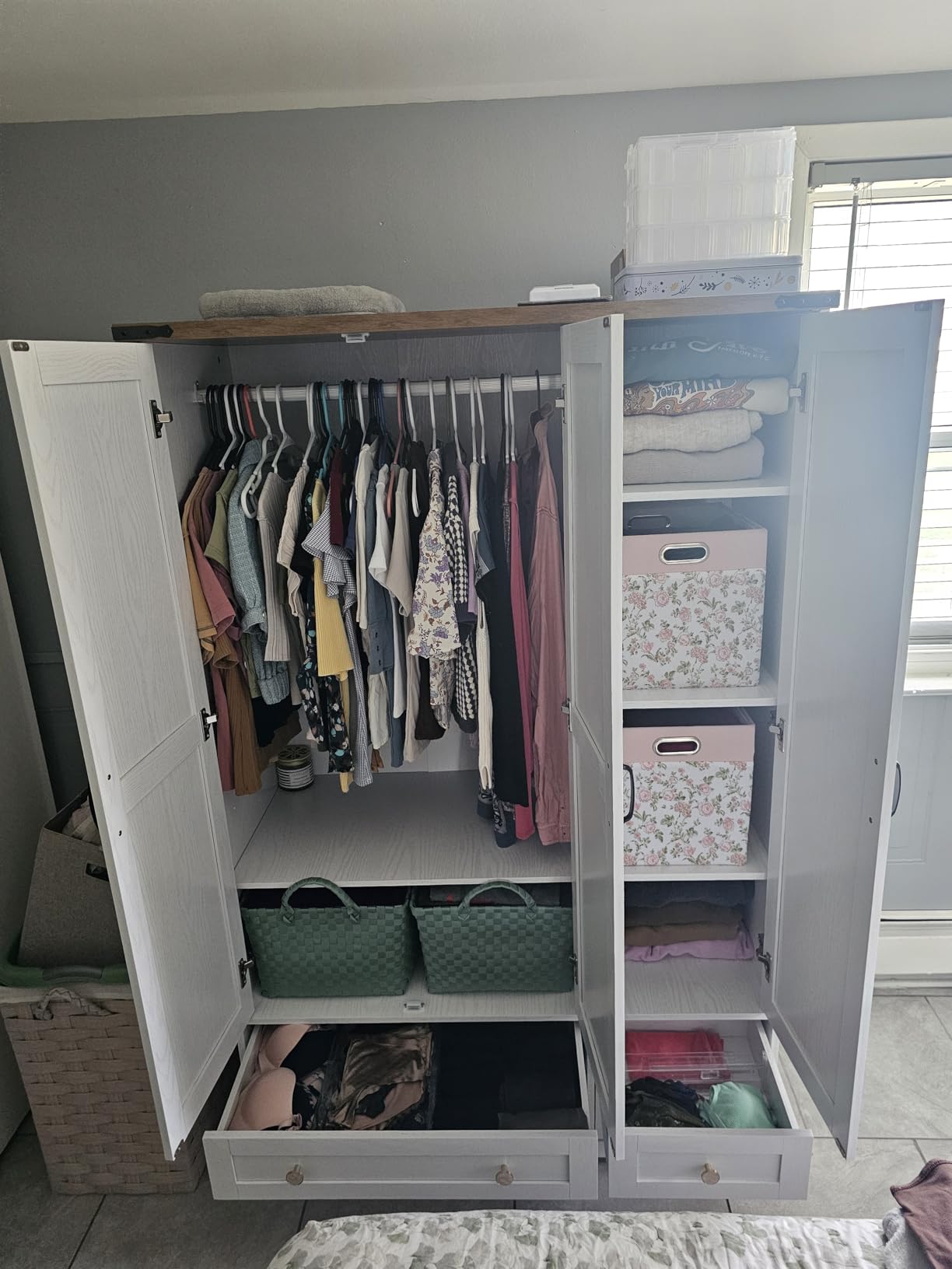 Yechen 3-Door Wooden Armoire Wardrobe Closet with Drawers and Shelves, Bedroom Armoires Closet with Mirror for Hanging Clothes, Coat, Farmhouse Wardrobe Cabinet for Large Storage Needed customer photo 1