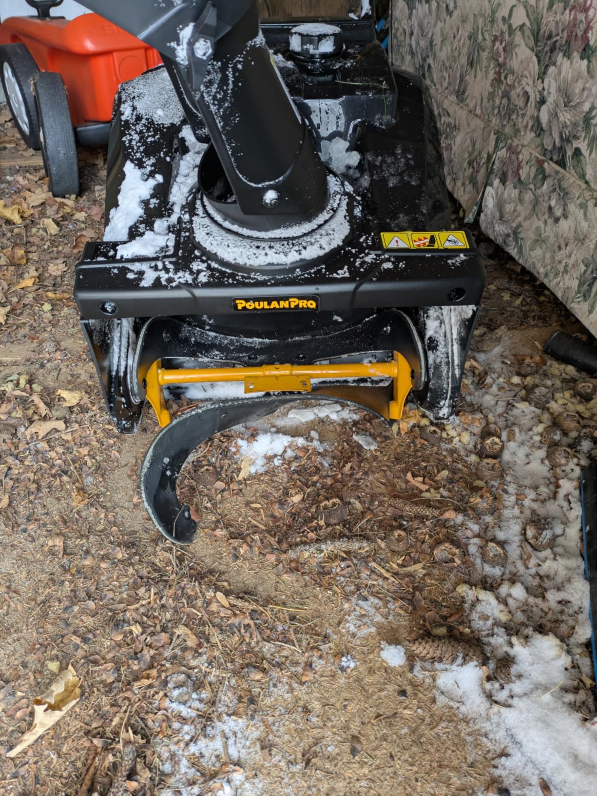 Poulan Pro Snow Blower Gas Powered, Single Stage 18 Inch Gas Snow Thrower | with Electric Start, 190° Remote Chute Control customer photo 1