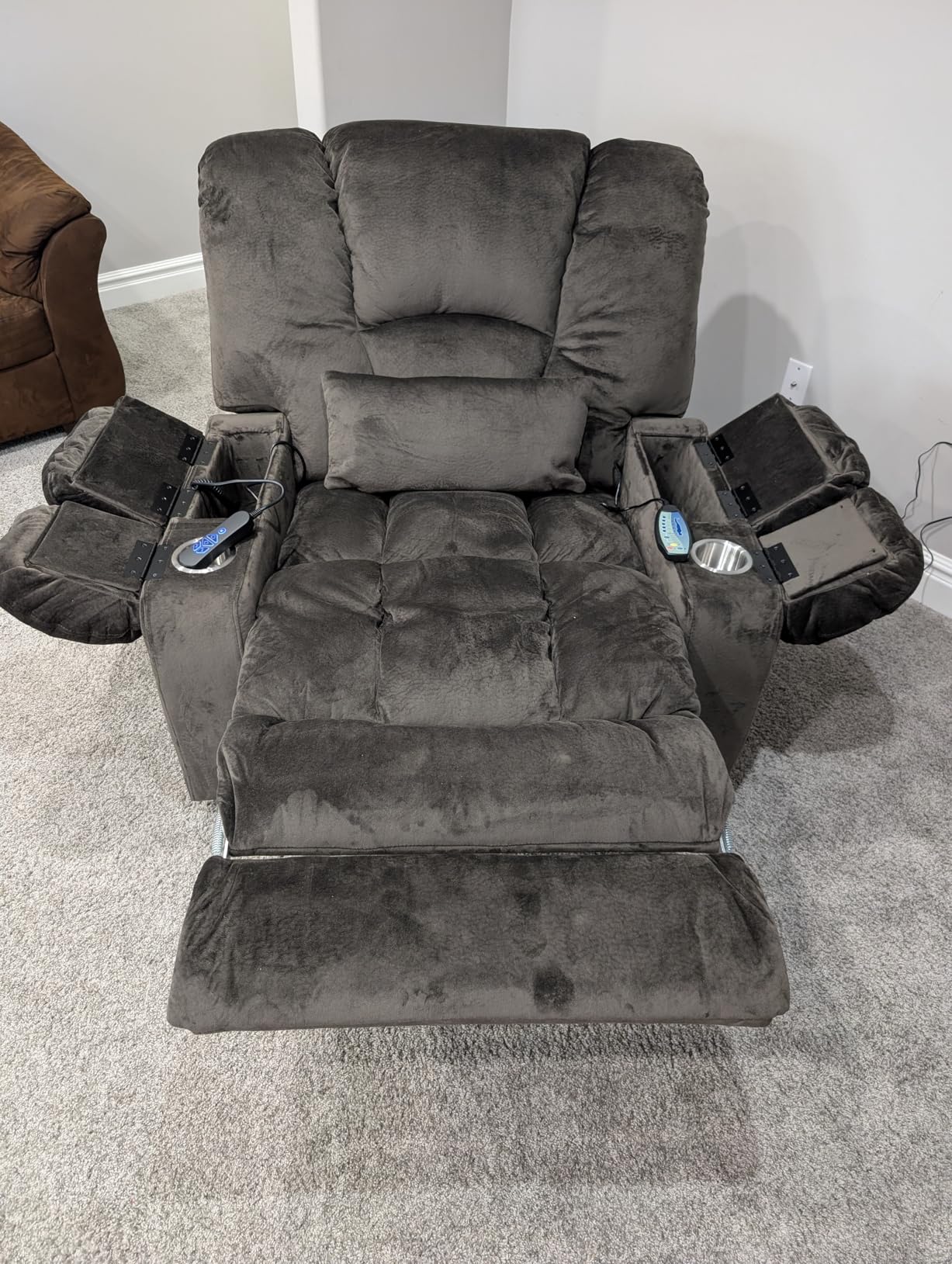 Heavy Duty 500 lbs Power Lift Recliner for Big & Tall Elderly Adults | Oversized Lay Flat Recliner Lift Chair with Extended Footrest, Heat & Massage, USB-C Charging, Arm Storage & Cup Holders customer photo 2