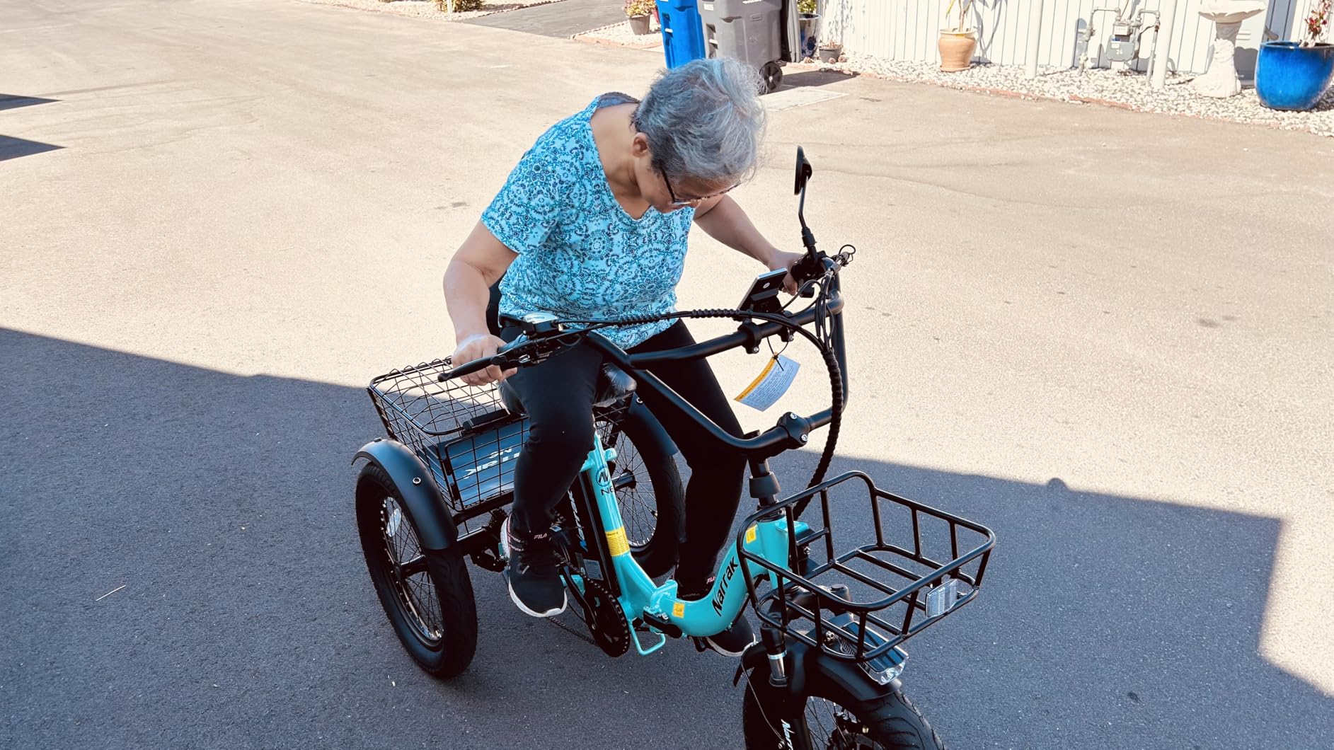 NARRAK Electric Tricycle for Adults, Fat Tire Folding Electric Trike, 3 Wheels Electric Bicycle Bikes, Peak 700W/1100W Step-Thru Etrike with Removable Battery and Large Basket customer photo 2
