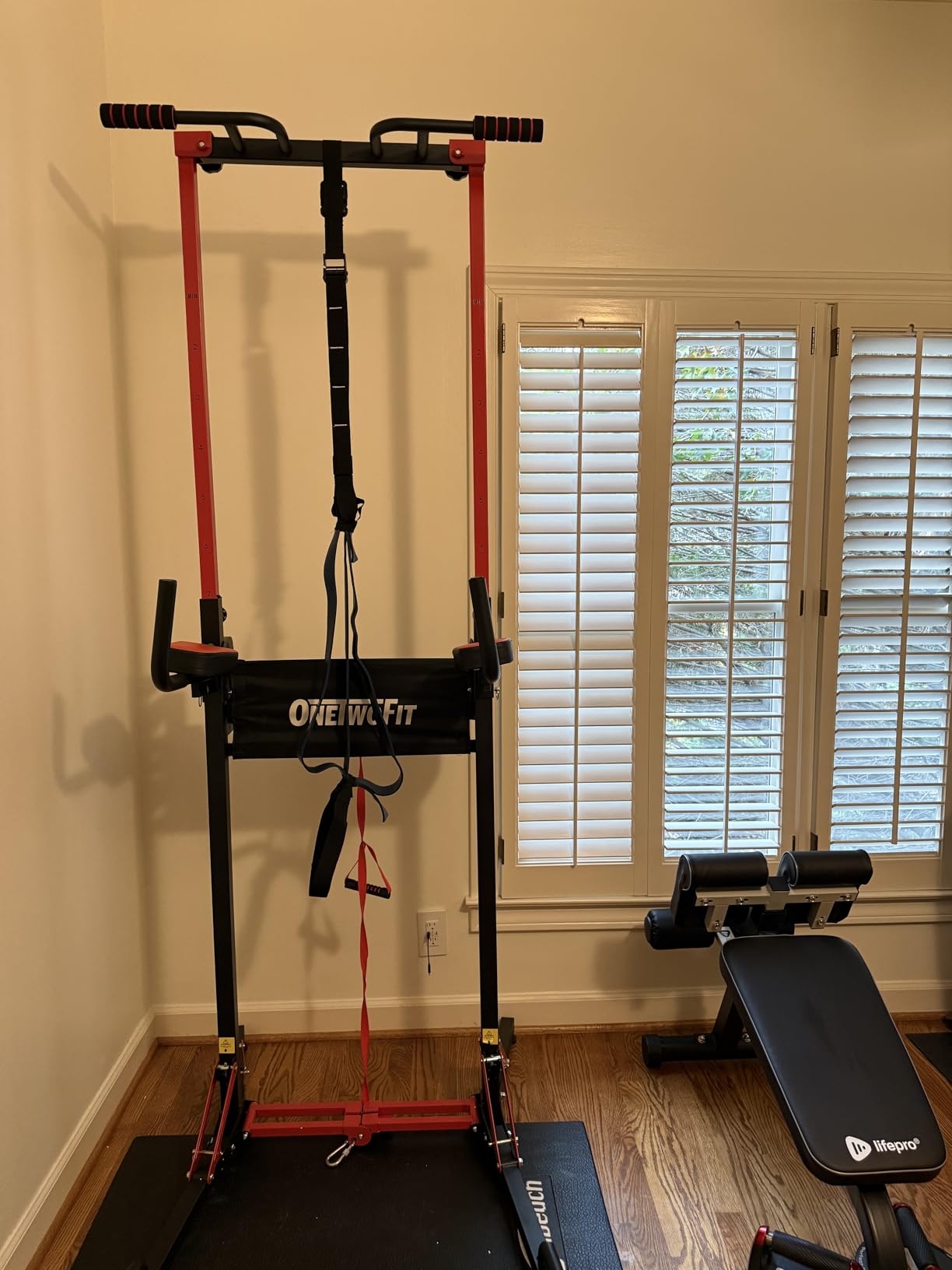 ONETWOFIT Foldable Power Tower Pull Up Bar Station, Multi-Function Adjustable Height Pull Up Dip Station for Gym Workout, Strength Training Fitness Equipment customer photo 2