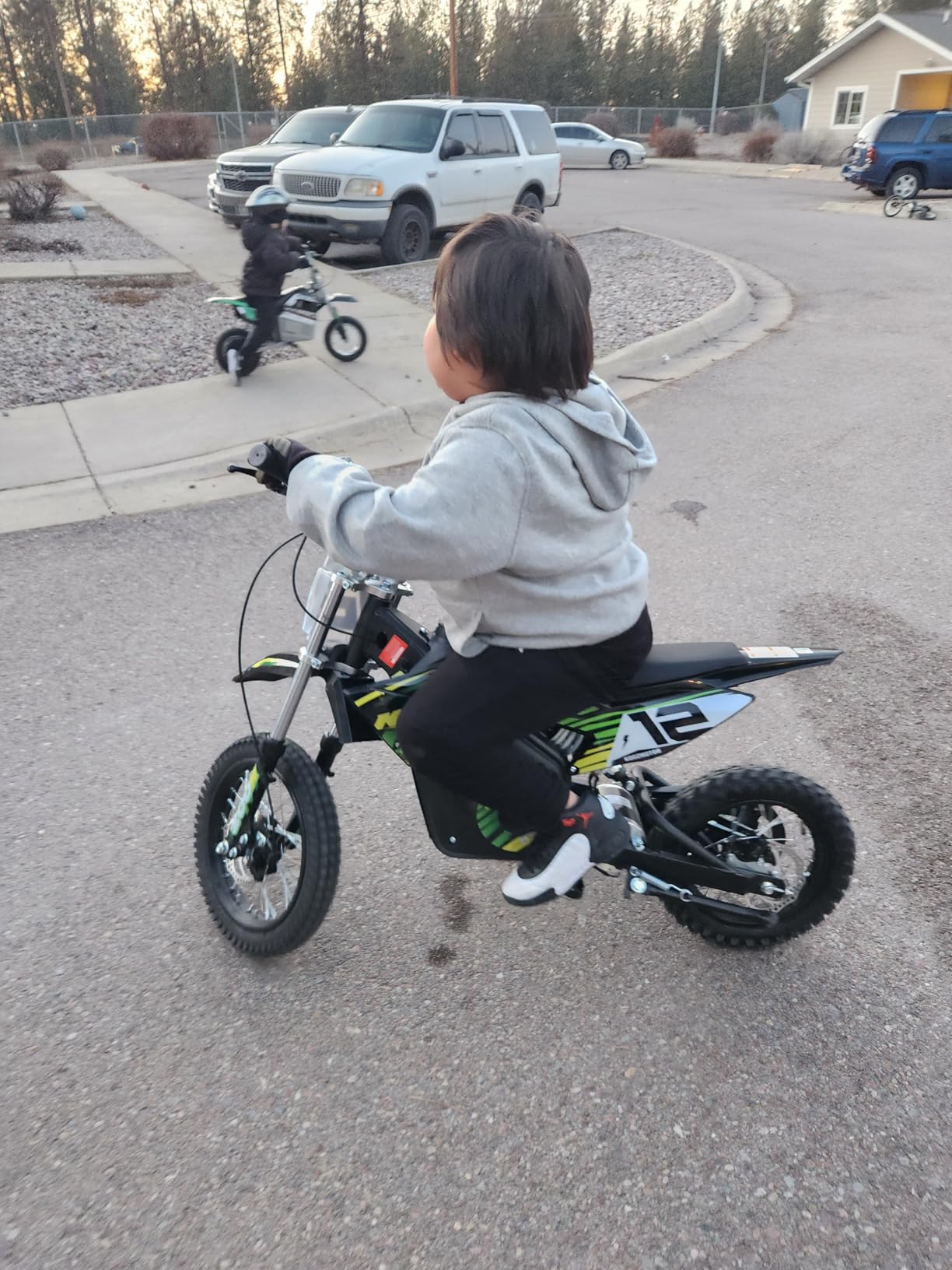 KOOZ HP112E PRO 36V 1000W Electric Dirt Bike for Kids, 3 Speed Modes Teen Electric Motorcycle Up to 20.6 MPH & 19 Miles Long-Range, Dual Suspension & Disc Brake, 16