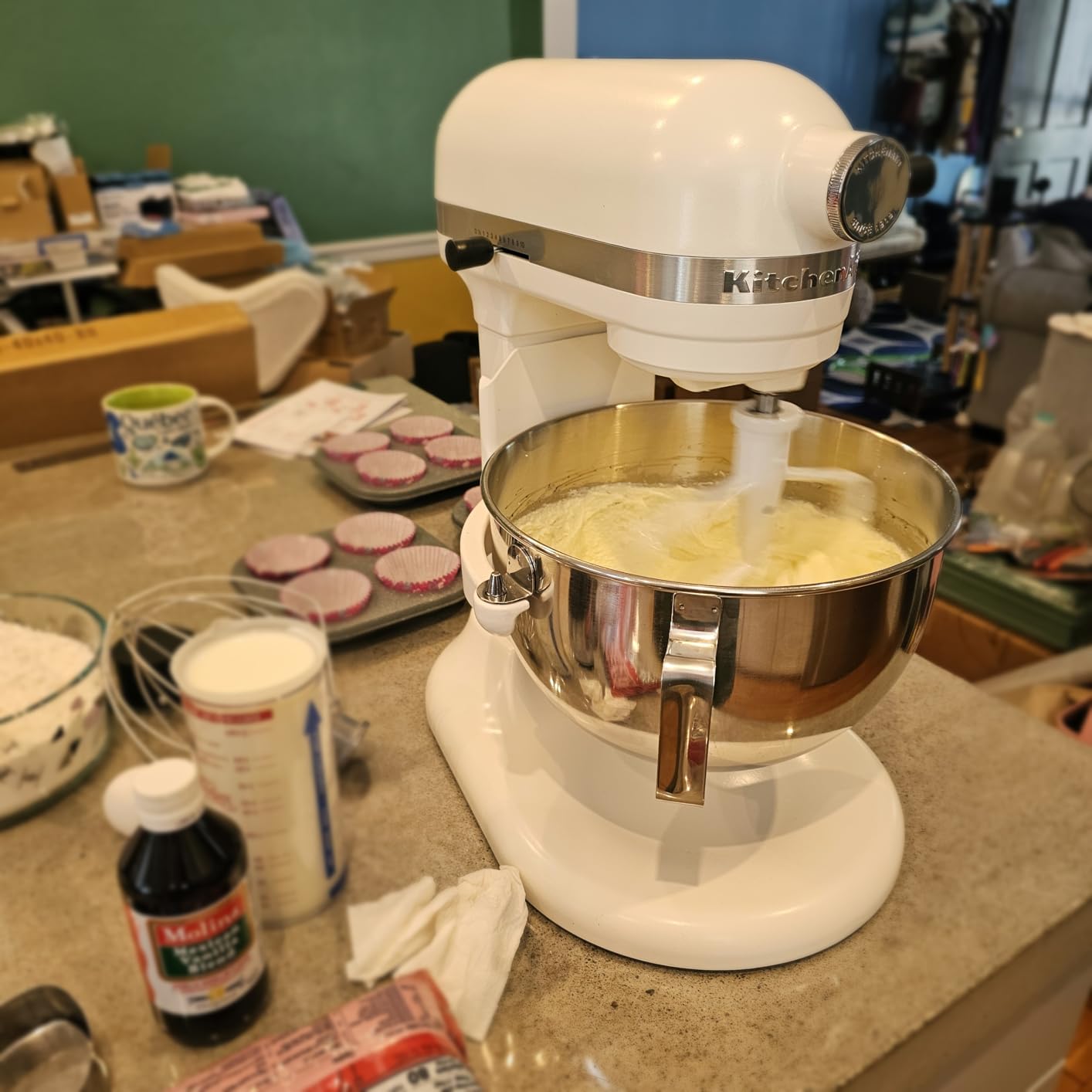 KitchenAid 5.5 Quart Bowl-Lift Stand Mixer with 11 Speeds, KSM55SXXX, Porcelain White customer photo 2
