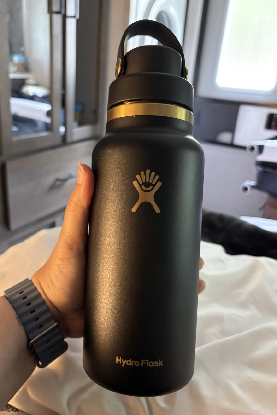 Hydro Flask Water Bottle - Insulated Stainless Steel - Wide Mouth Flex Chug Lid, Non Spill, Leakproof in 24 Oz Harbor Blue customer photo 2