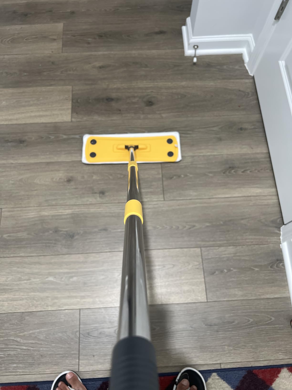 qimedo 6000mAh Battery Cordless Electric Mop M3 Pro, 800RPM Electric Power Scrubber & Mops for Floor Cleaning, Automatic Spin Mops with Smart Display, Rotating Mop with LED Light & Water Spray customer photo 2